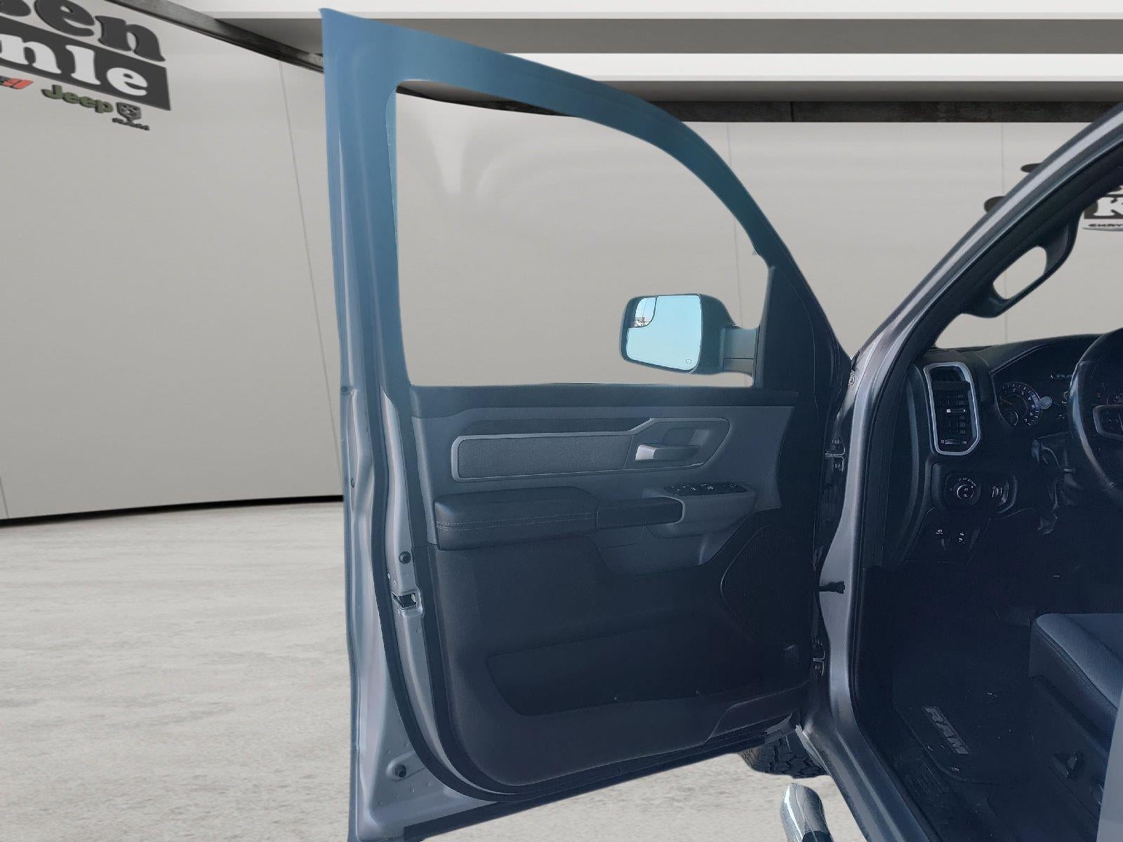 2022 RAM 1500 Big Horn Crew Cab 4x4 6'4' Box