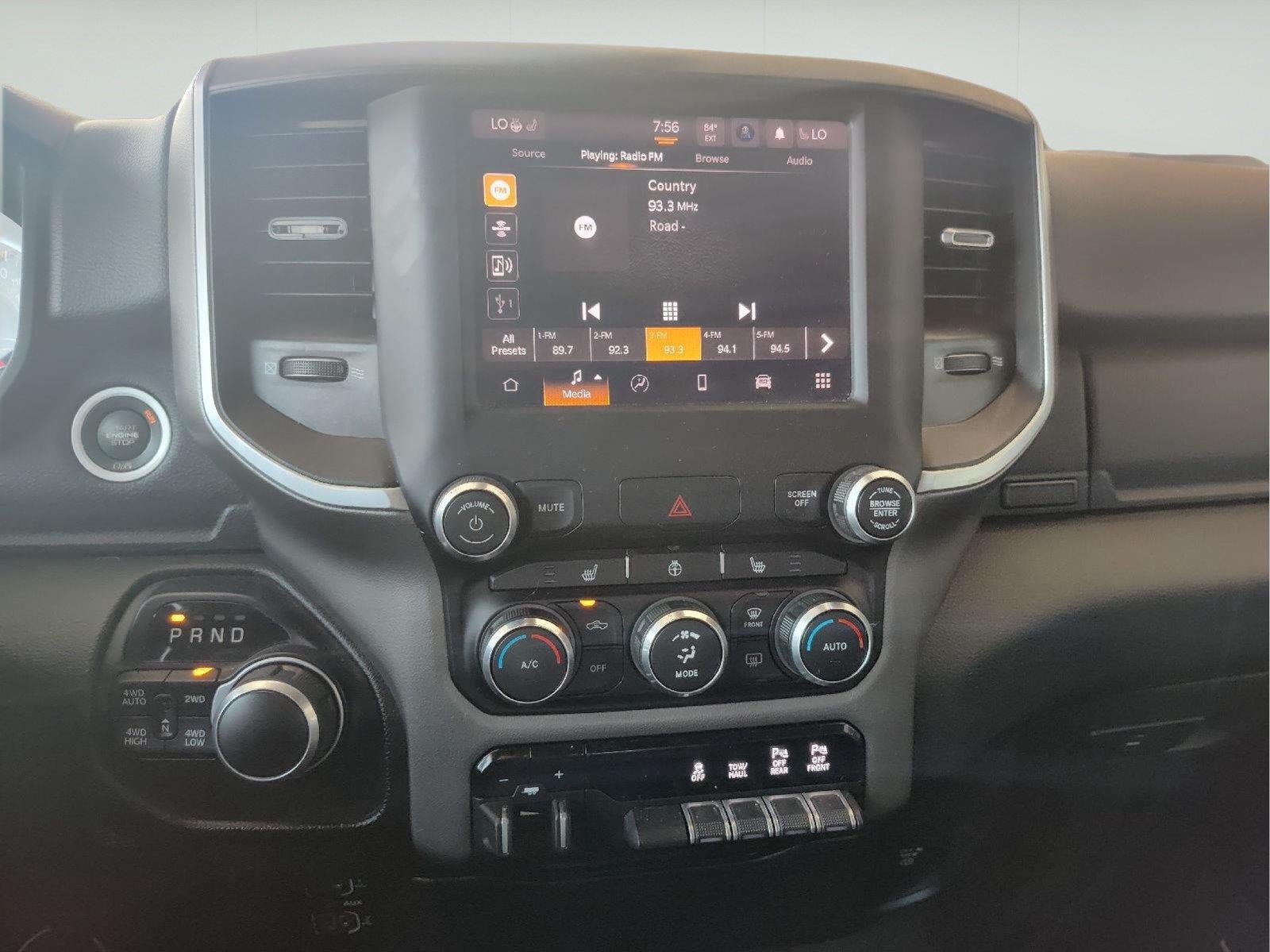 2022 RAM 1500 Big Horn Crew Cab 4x4 6'4' Box