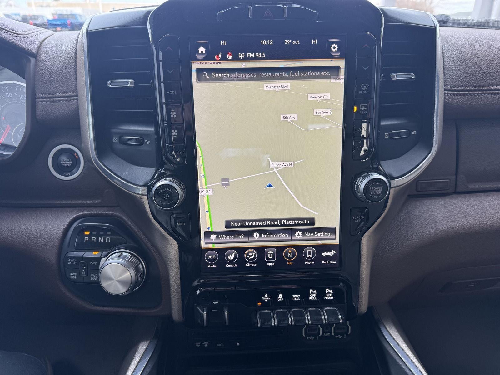 2019 RAM 1500 Laramie Crew Cab 4x4 6'4' Box