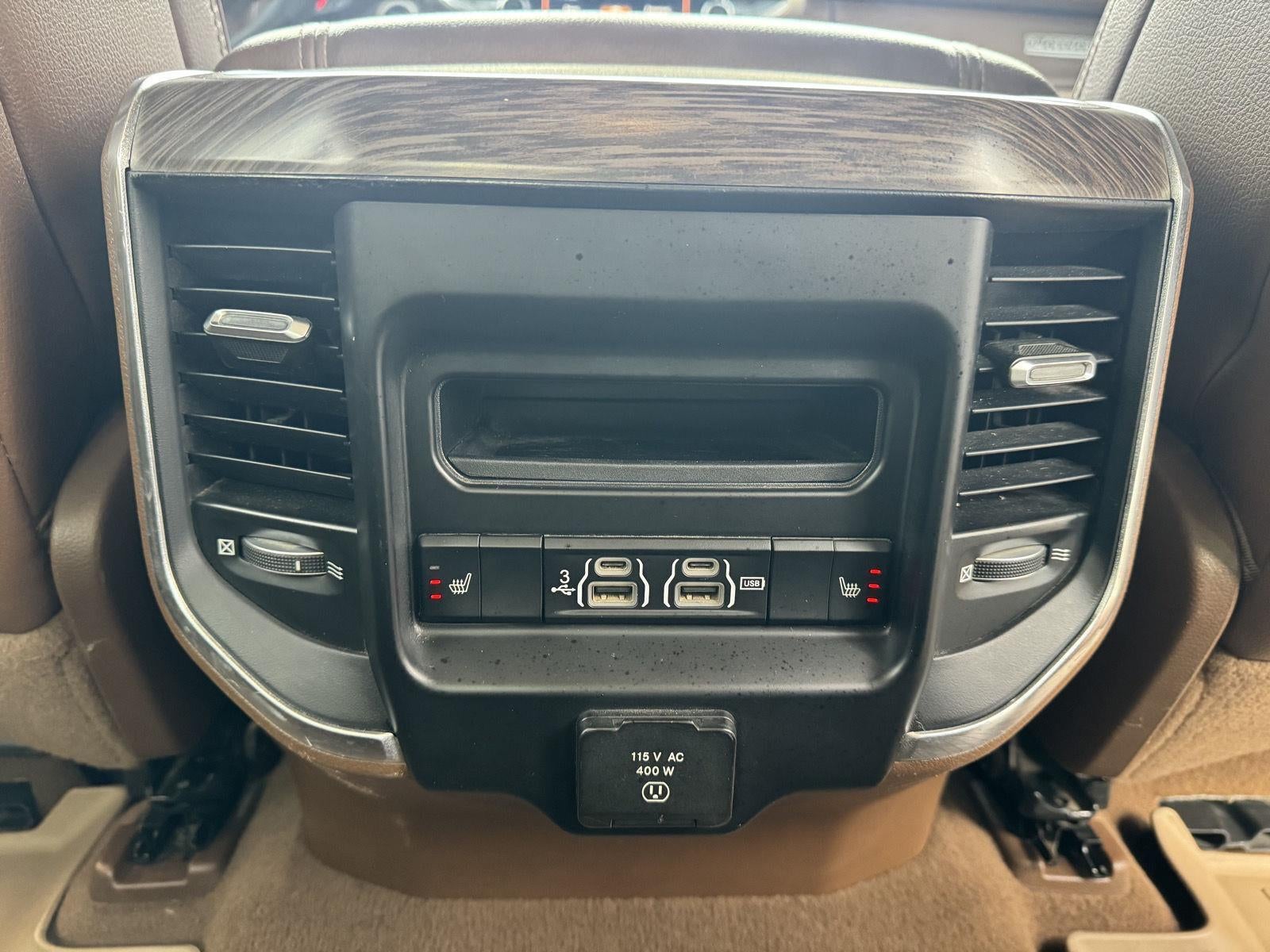 2019 RAM 1500 Laramie Crew Cab 4x4 6'4' Box