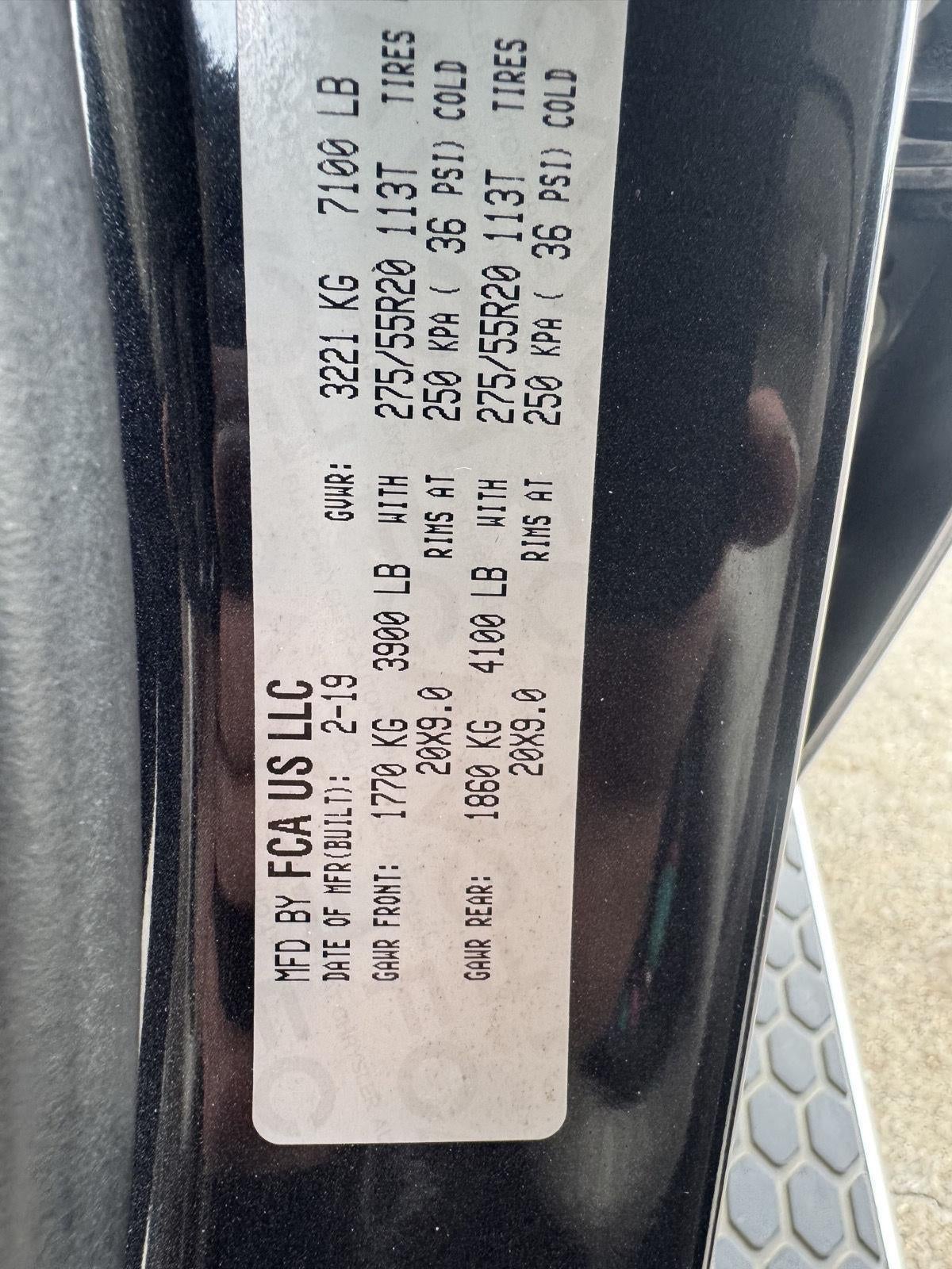 2019 RAM 1500 Laramie Crew Cab 4x4 6'4' Box