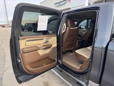 2019 RAM 1500 Laramie Crew Cab 4x4 6'4' Box