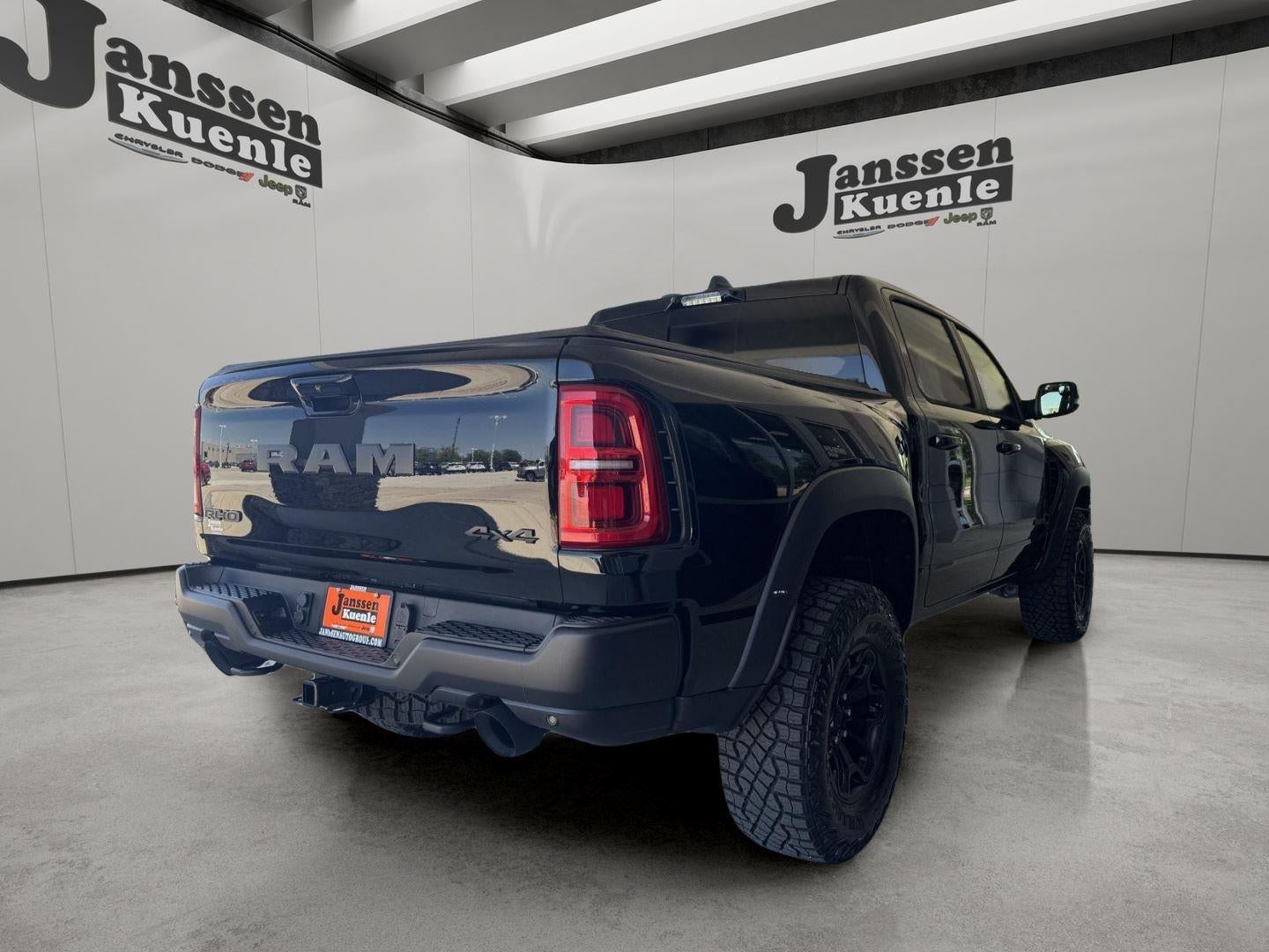 2026 RAM Ram 1500 RAM 1500 RHO CREW CAB 4X4 5'7' BOX