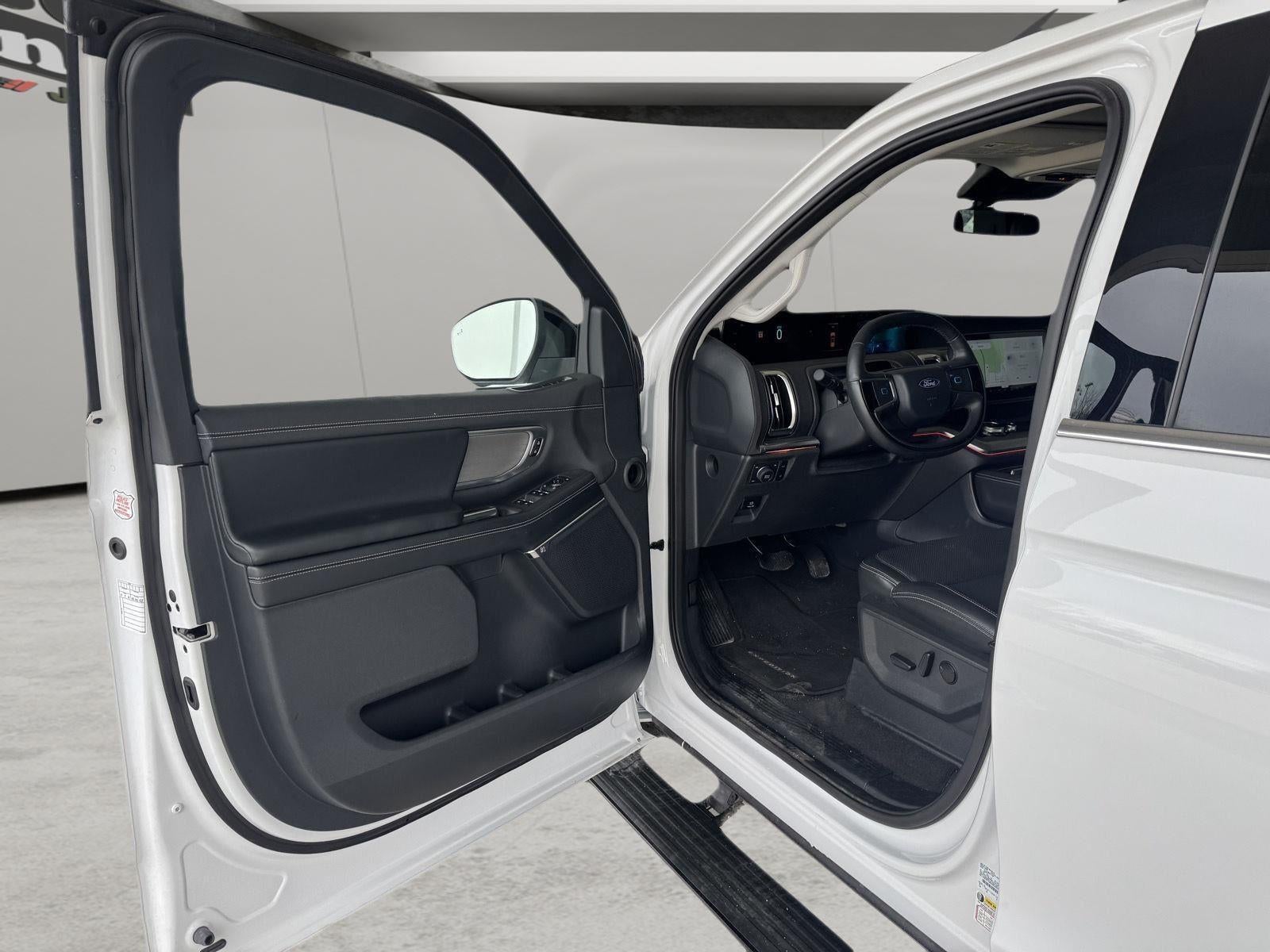 2025 Ford Expedition Platinum MAX