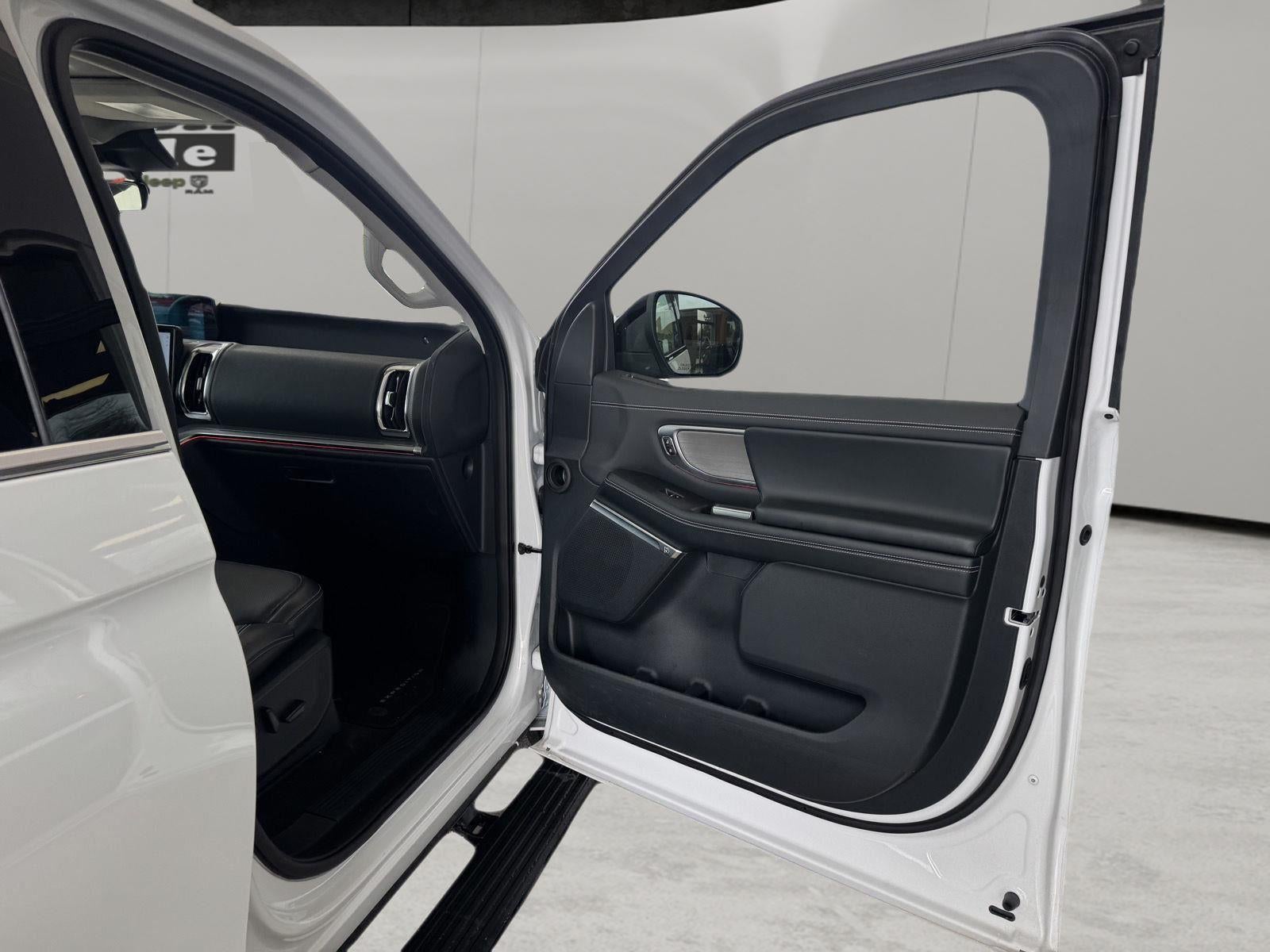 2025 Ford Expedition Platinum MAX
