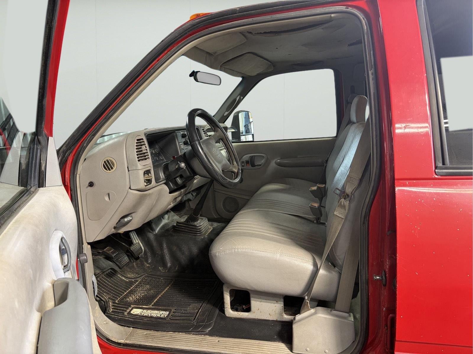 2000 Chevrolet C3500 Chassis 4dr 168.5' WB