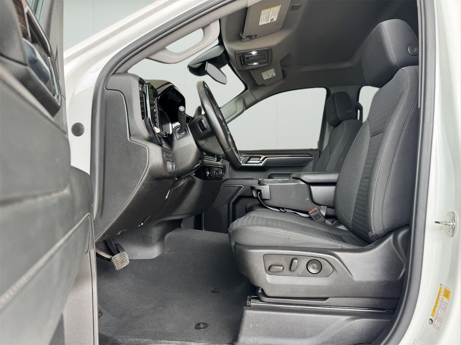 2023 Chevrolet Silverado 1500 4WD Crew Cab Standard Bed LT