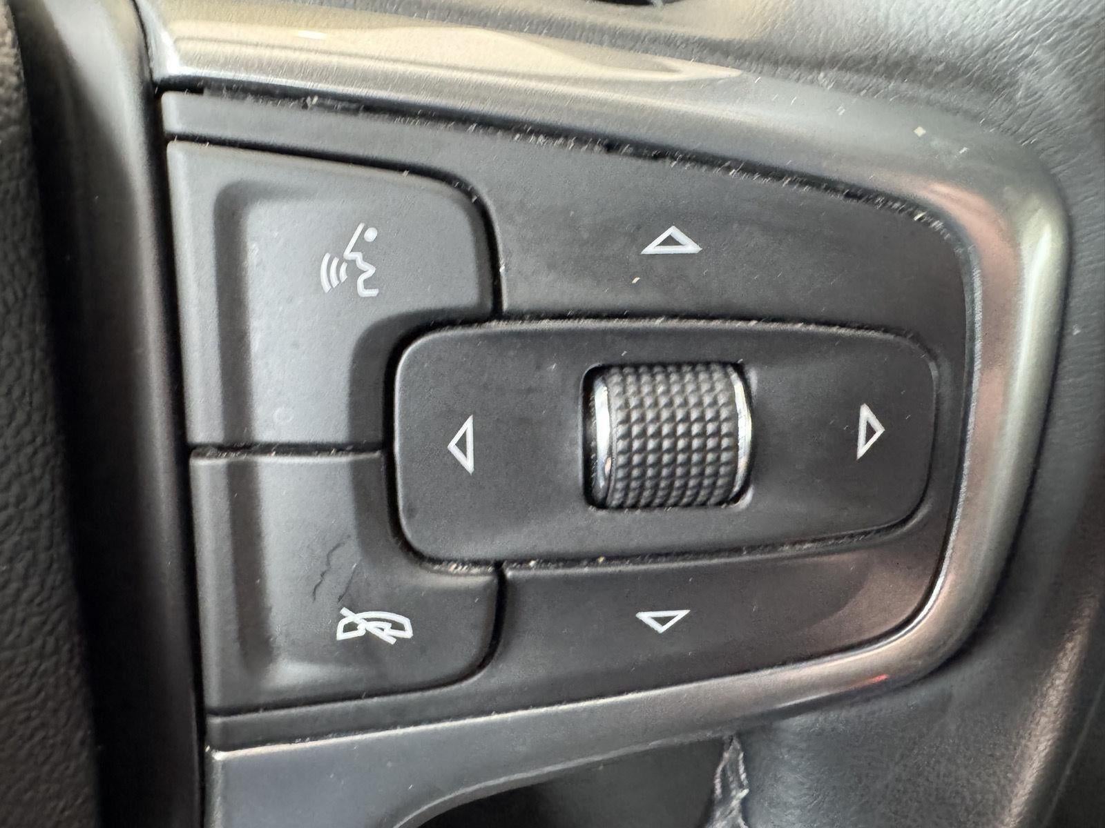 2023 Chevrolet Silverado 1500 4WD Crew Cab Standard Bed LT