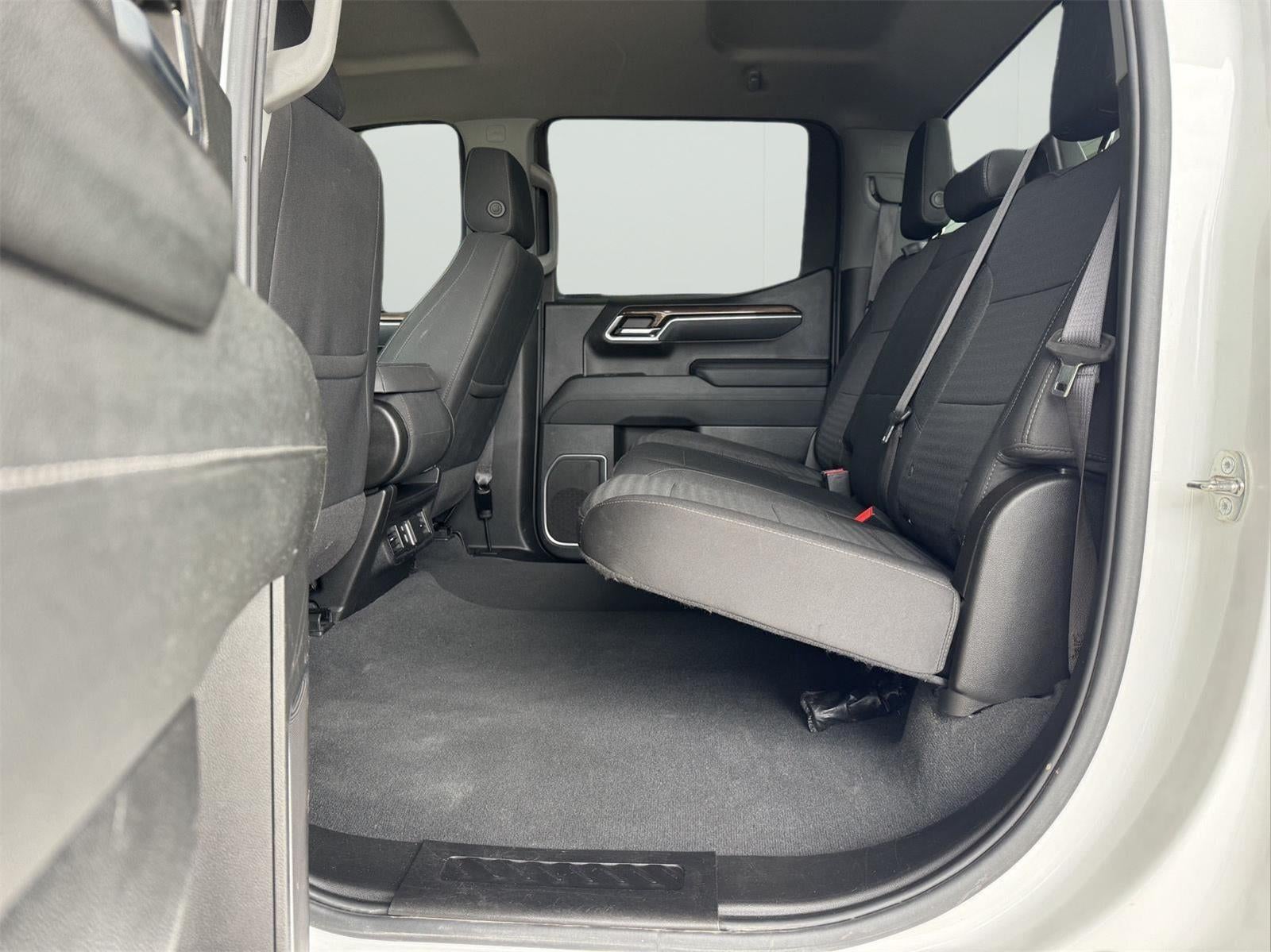 2023 Chevrolet Silverado 1500 4WD Crew Cab Standard Bed LT