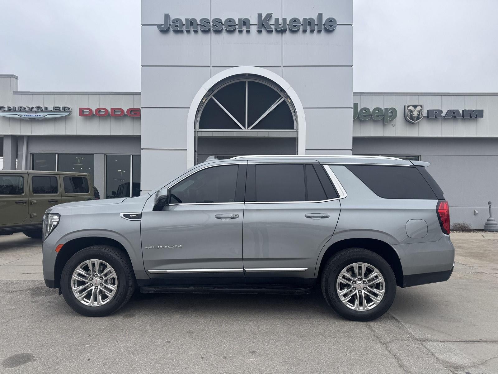 2023 GMC Yukon 4WD SLT