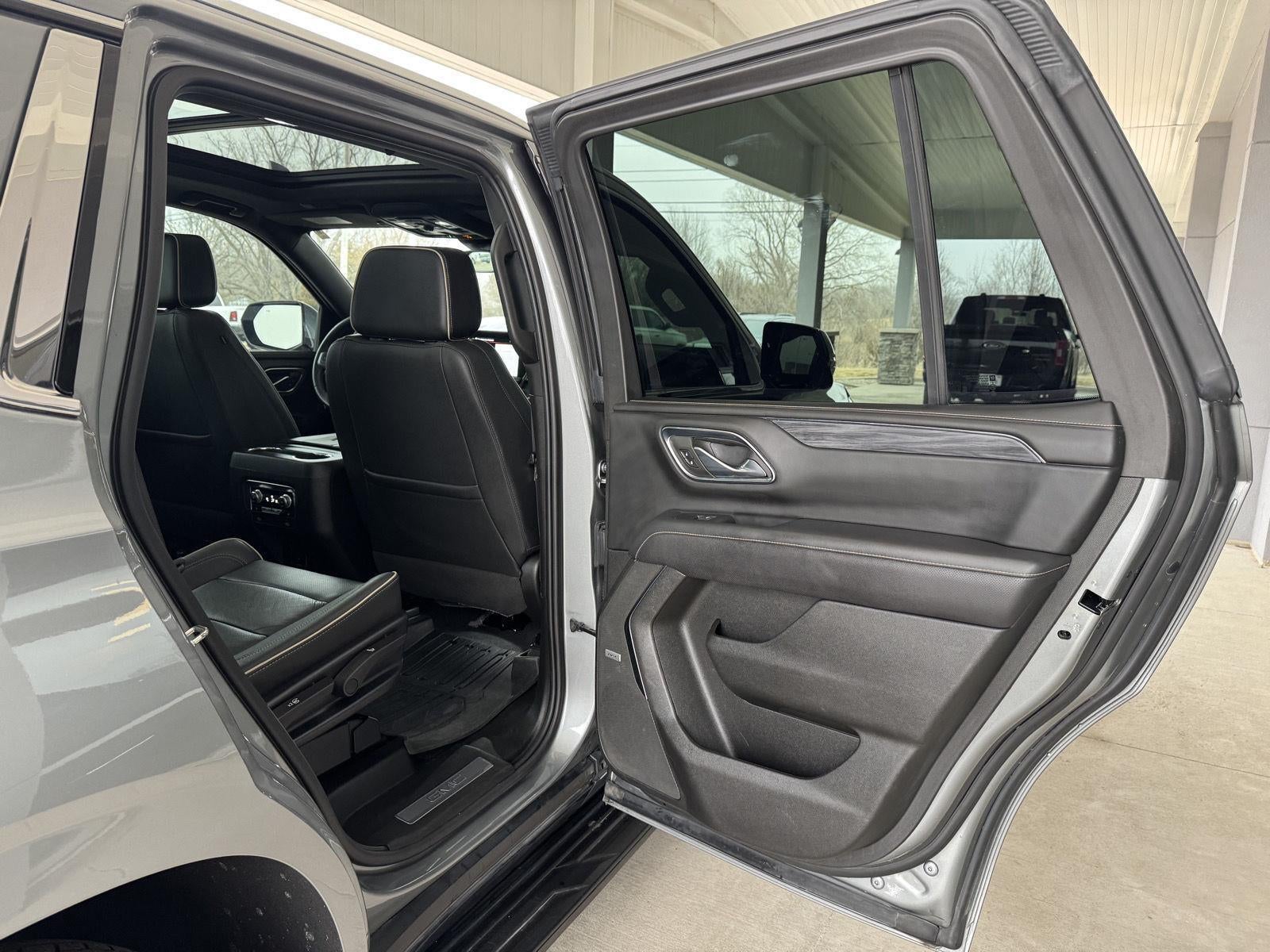 2023 GMC Yukon 4WD SLT