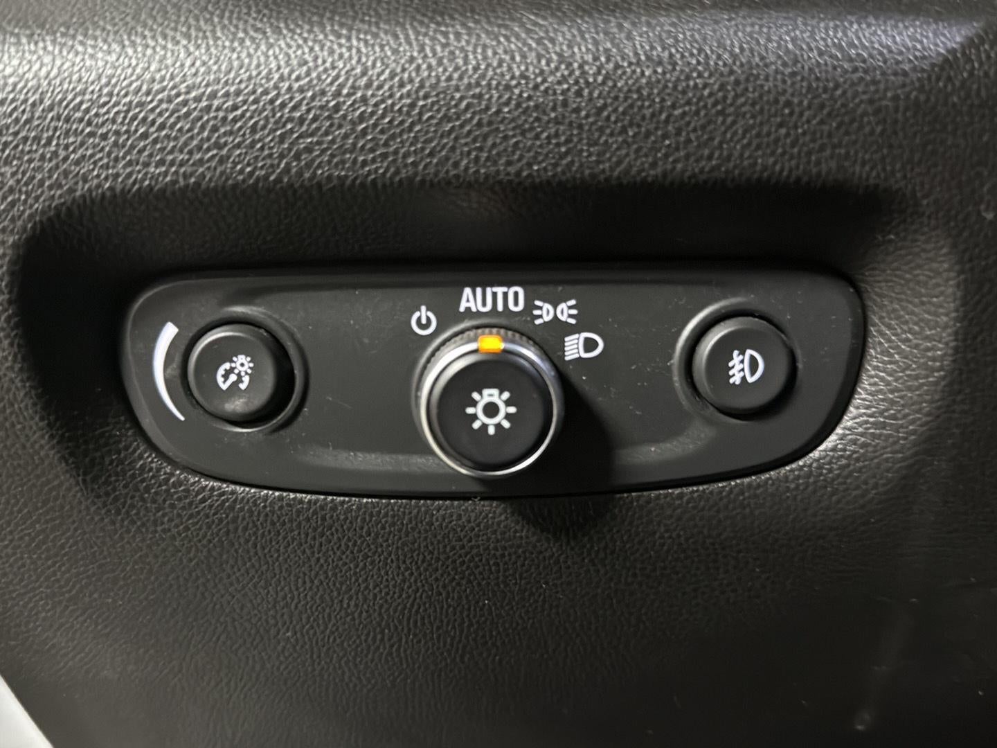 2020 Chevrolet Traverse AWD LT Cloth