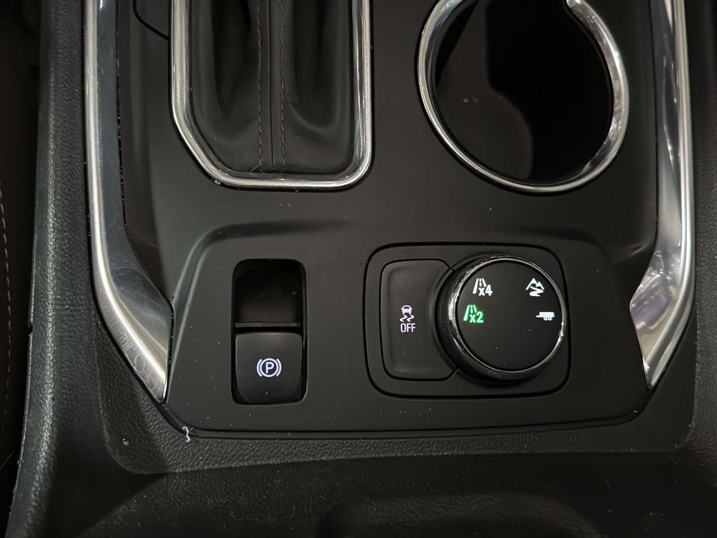 2020 Chevrolet Traverse AWD LT Cloth