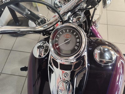 2016 Harley-Davidson Heritage Softail Classic Base