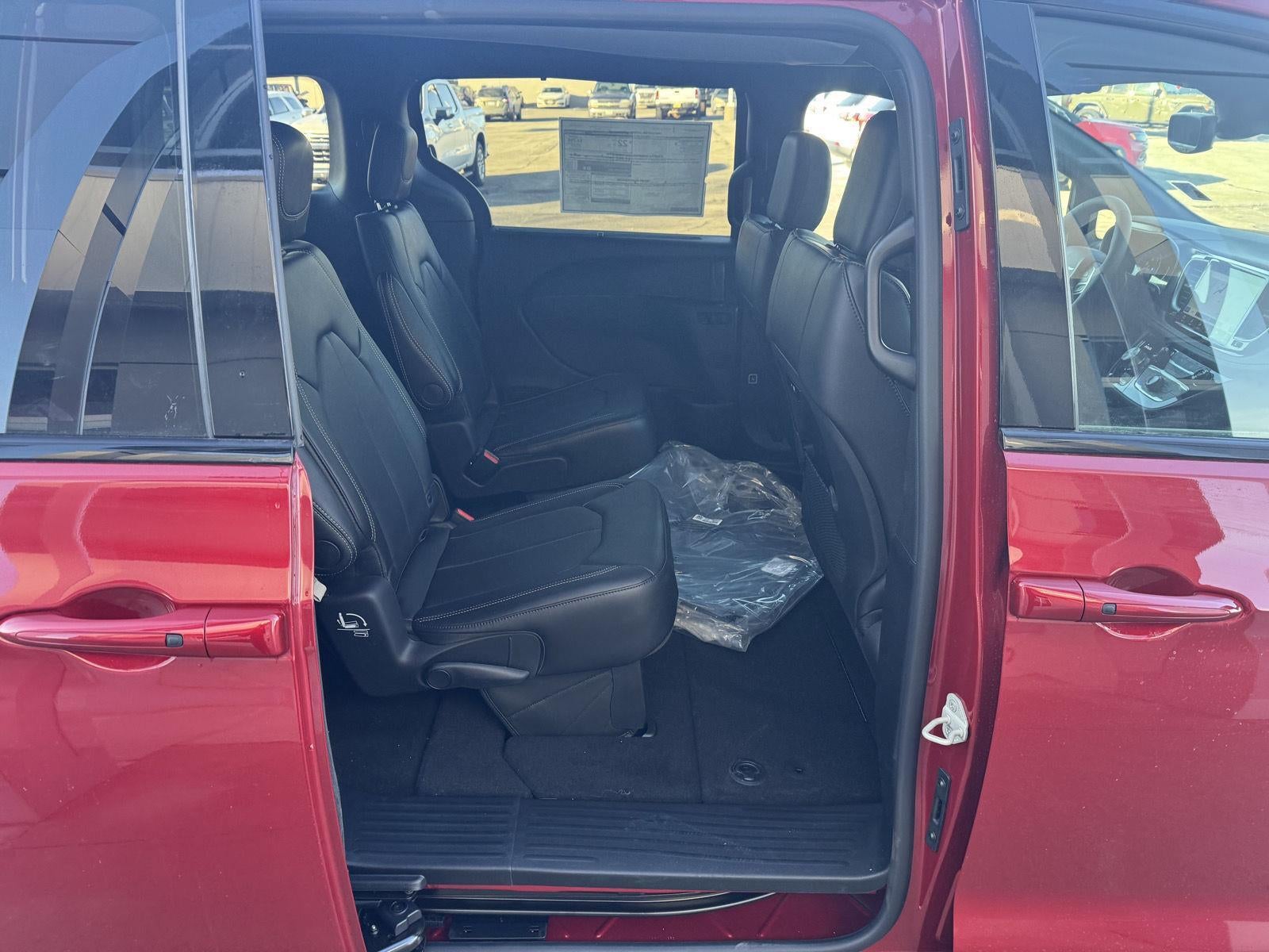 2026 Chrysler Pacifica PACIFICA SELECT