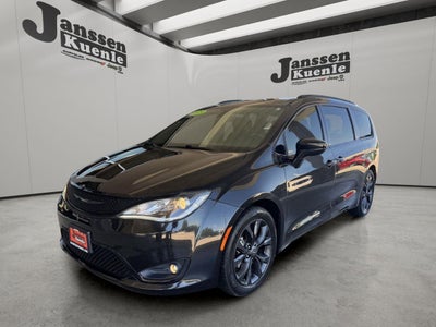2019 Chrysler Pacifica Touring L Plus