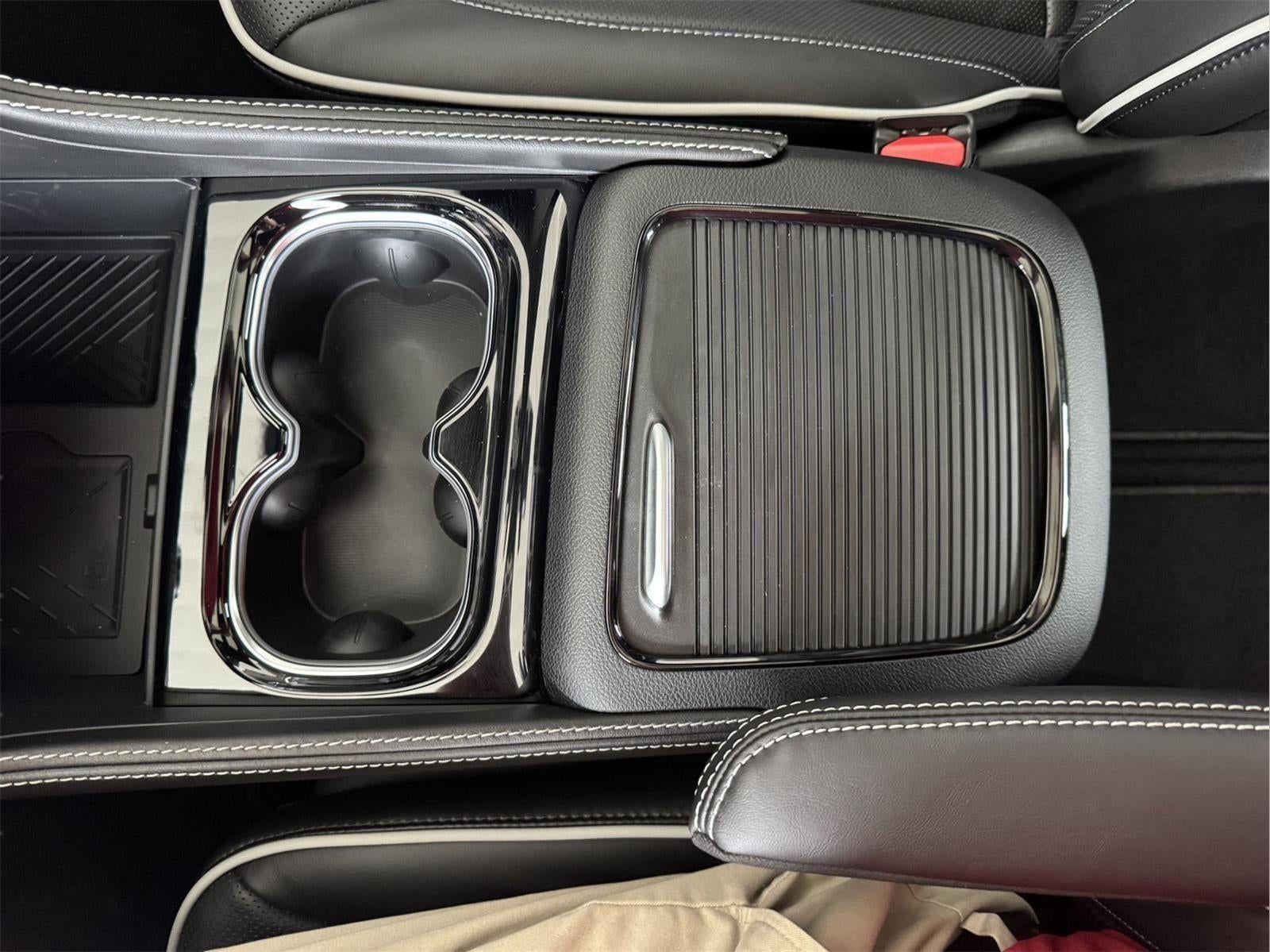 2027 Chrysler Pacifica PACIFICA LIMITED AWD