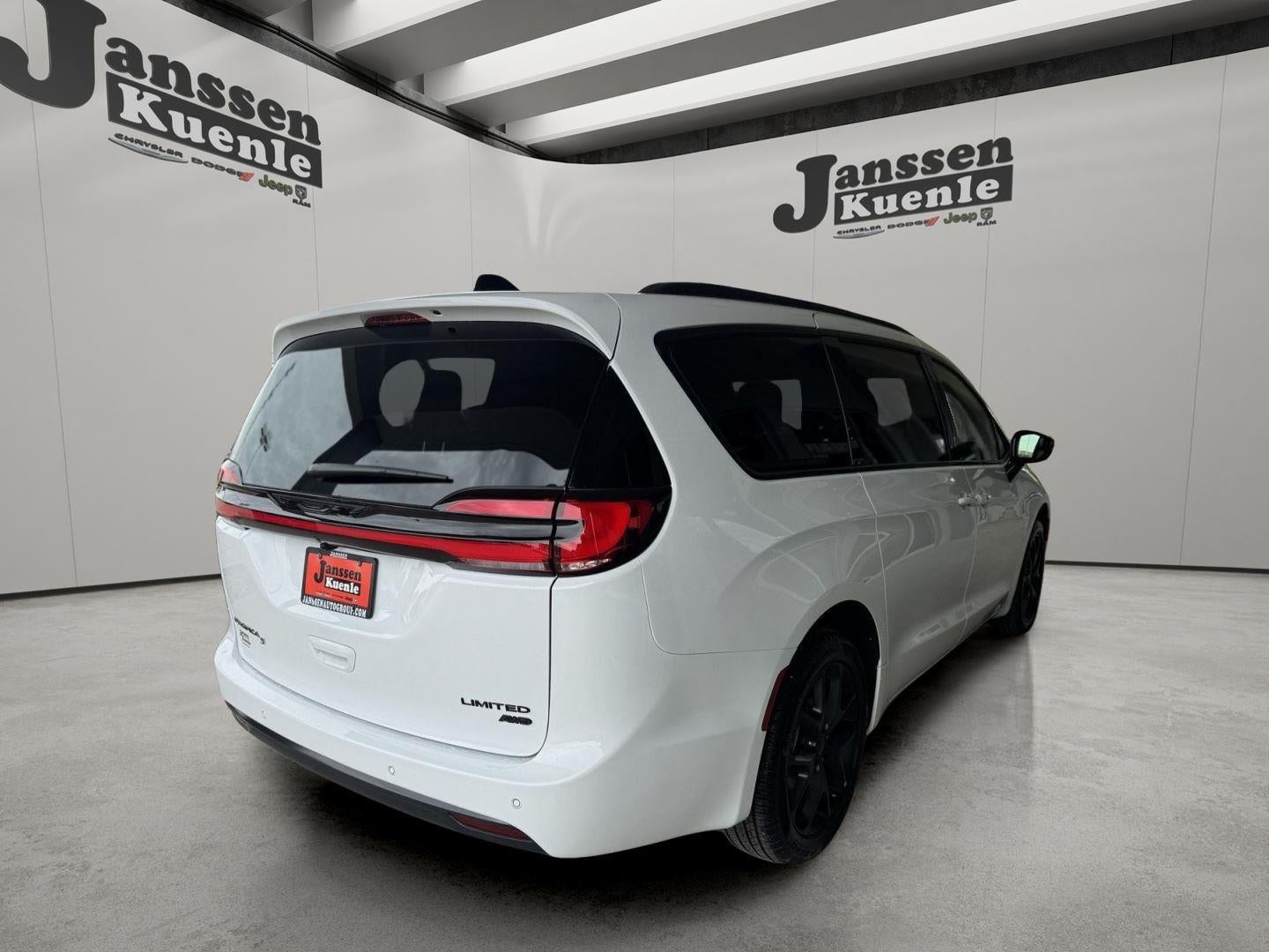 2027 Chrysler Pacifica PACIFICA LIMITED AWD