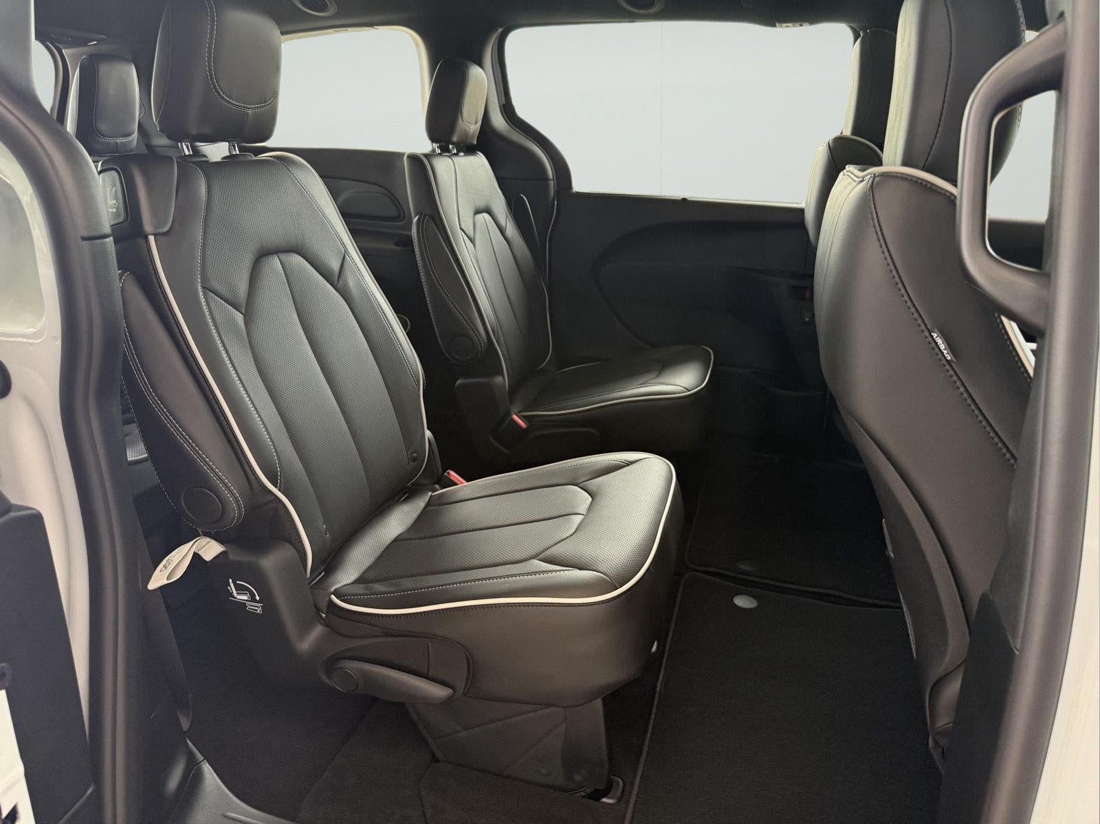 2027 Chrysler Pacifica PACIFICA LIMITED AWD