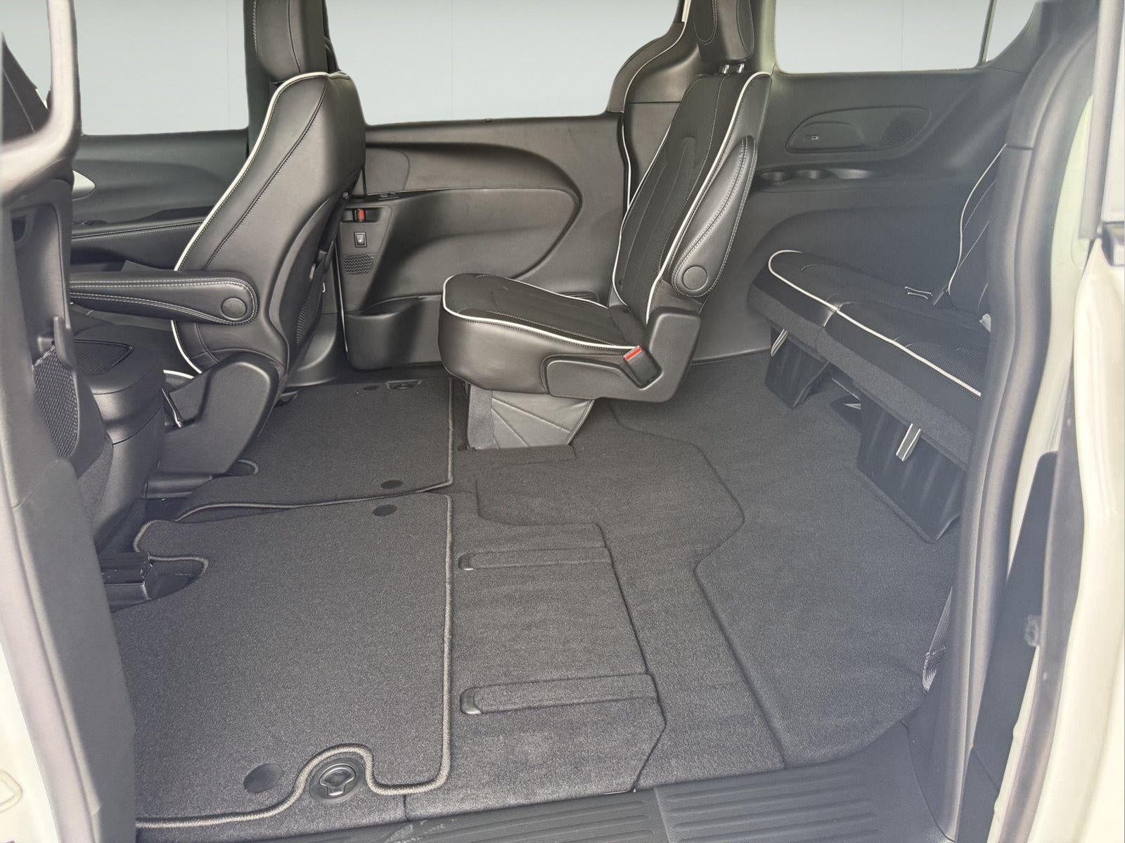 2027 Chrysler Pacifica PACIFICA LIMITED AWD