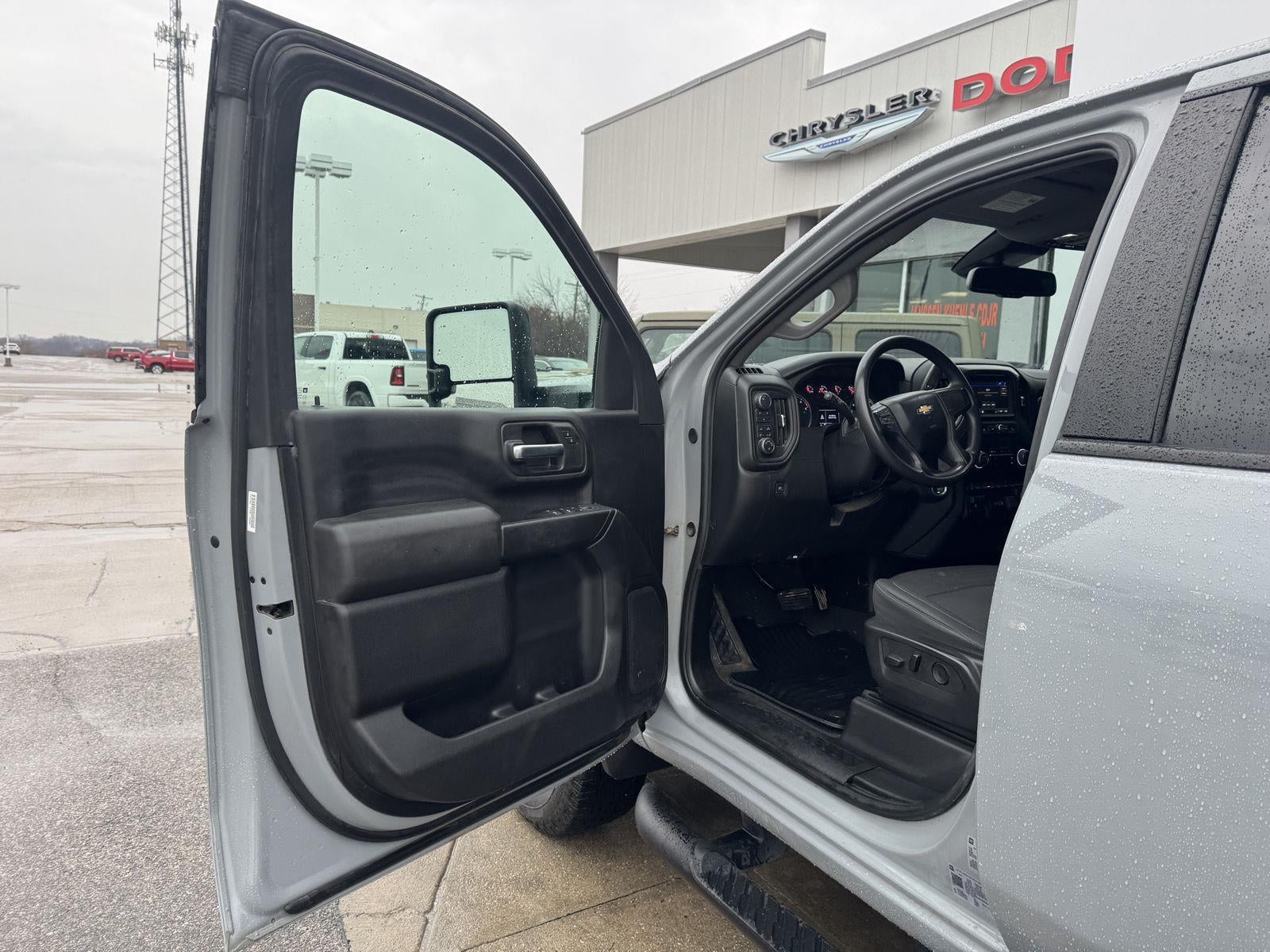 2024 Chevrolet Silverado 2500HD 4WD Crew Cab Standard Bed Custom