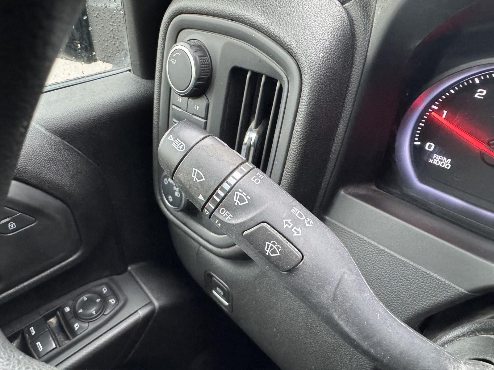 2024 Chevrolet Silverado 2500HD 4WD Crew Cab Standard Bed Custom