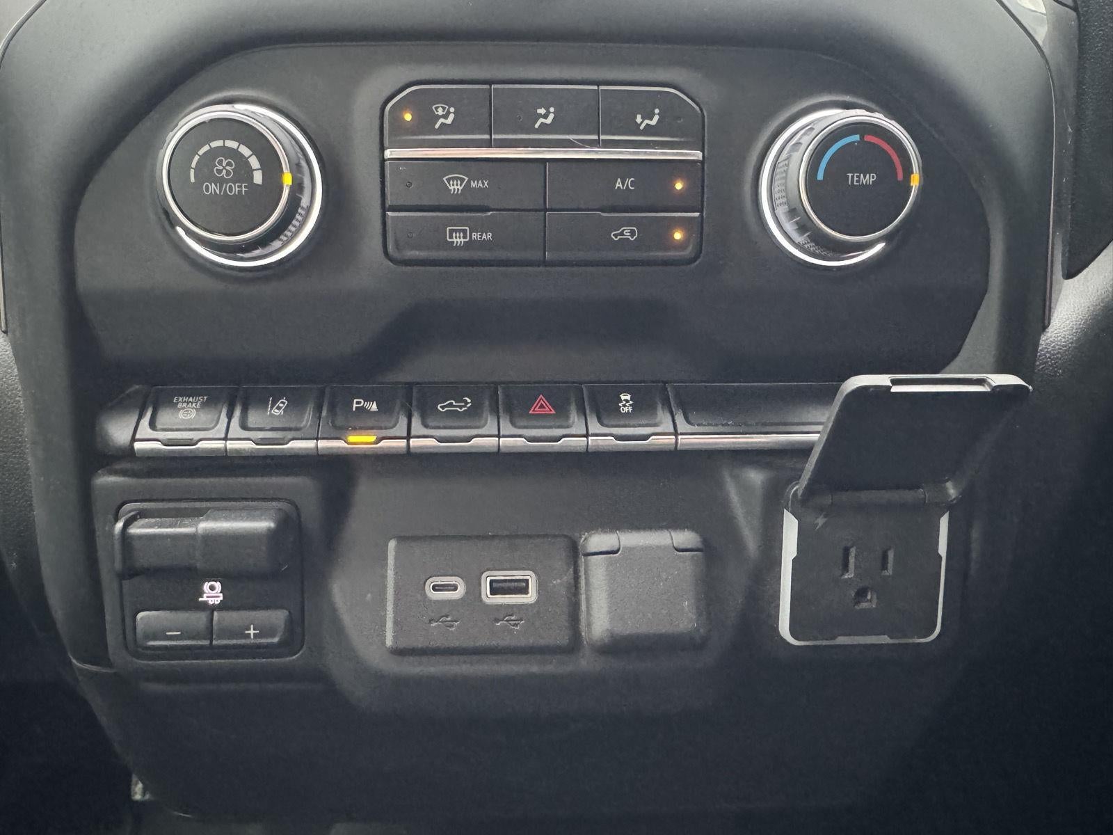 2024 Chevrolet Silverado 2500HD 4WD Crew Cab Standard Bed Custom