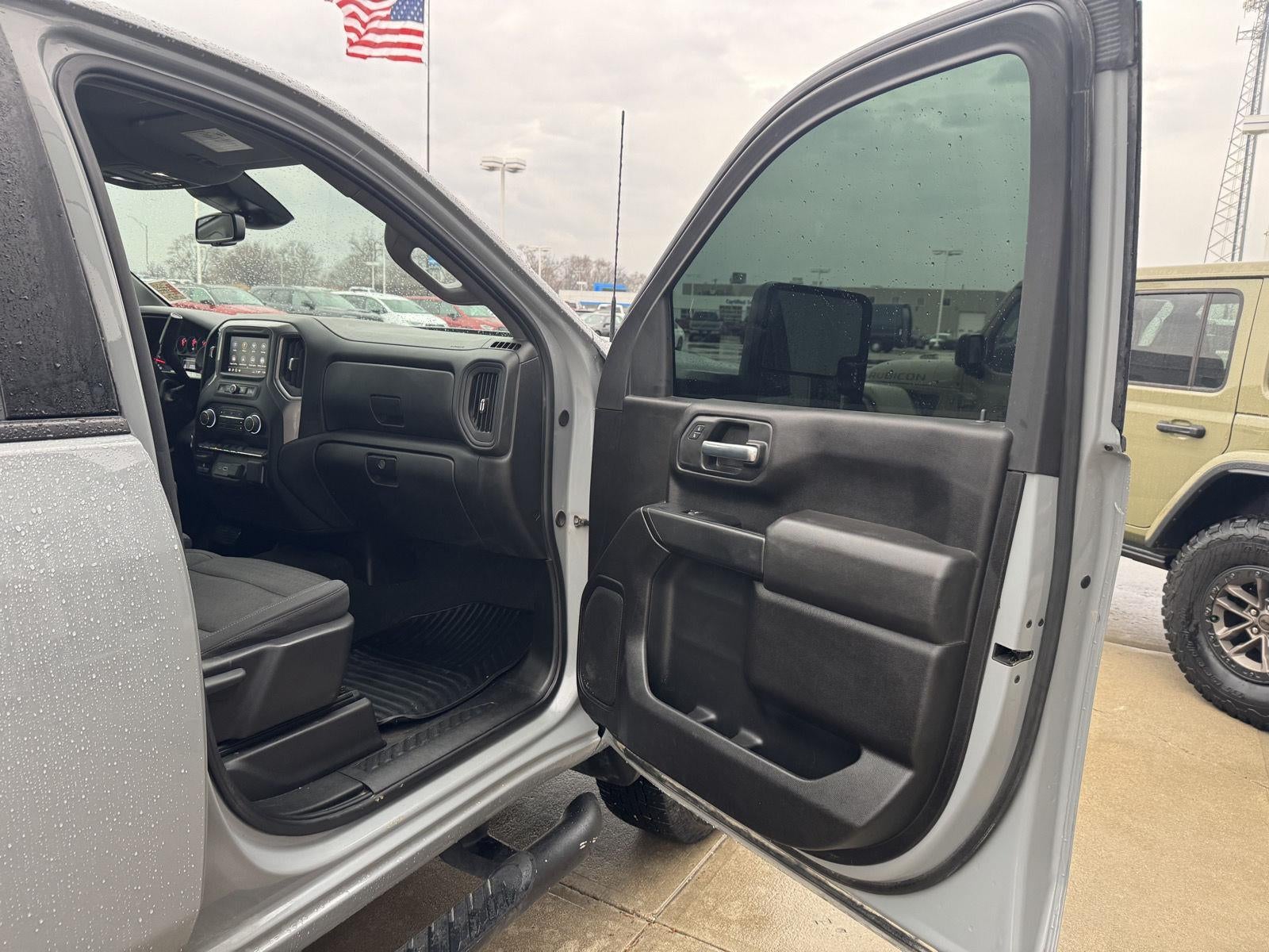 2024 Chevrolet Silverado 2500HD 4WD Crew Cab Standard Bed Custom