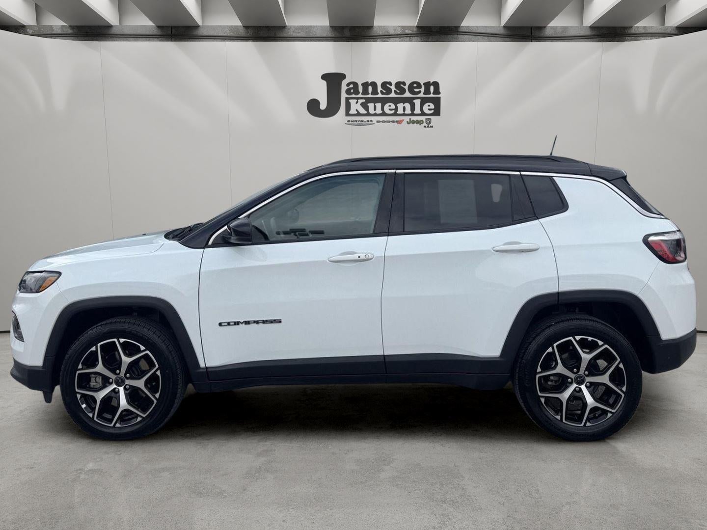 2025 Jeep Compass Limited 4X4's photo