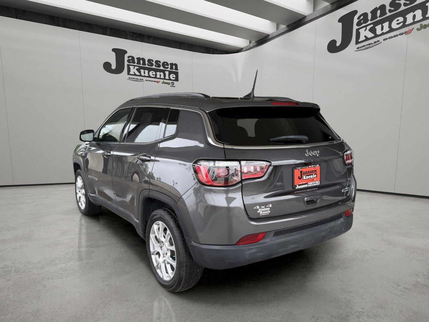 2024 Jeep Compass Latitude Lux FWD