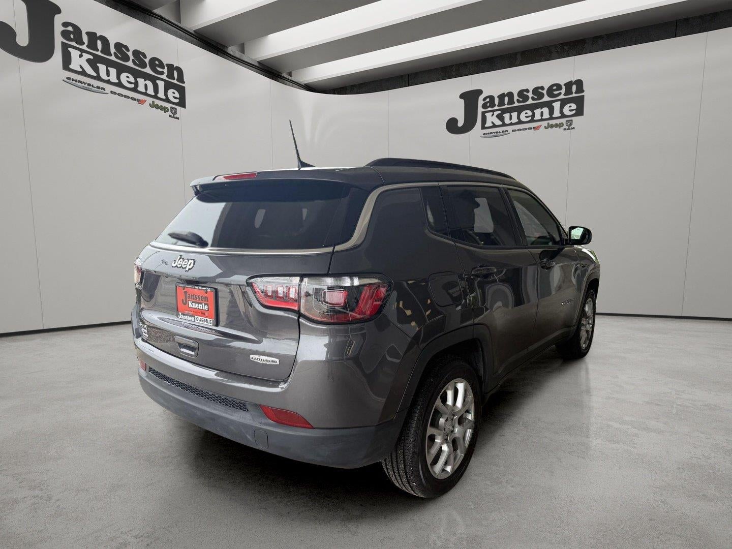 2024 Jeep Compass Latitude Lux FWD