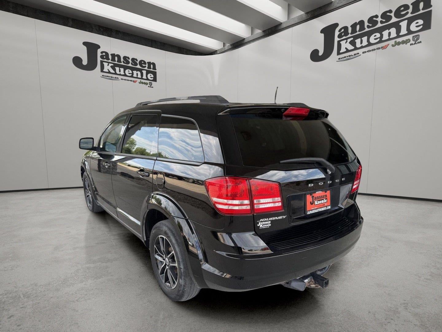 Used 2018 Dodge Journey SE with VIN 3C4PDCABXJT509781 for sale in Plattsmouth, NE