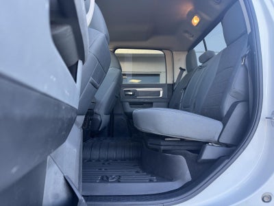 2017 RAM 3500 Big Horn Crew Cab 4x4 6'4' Box