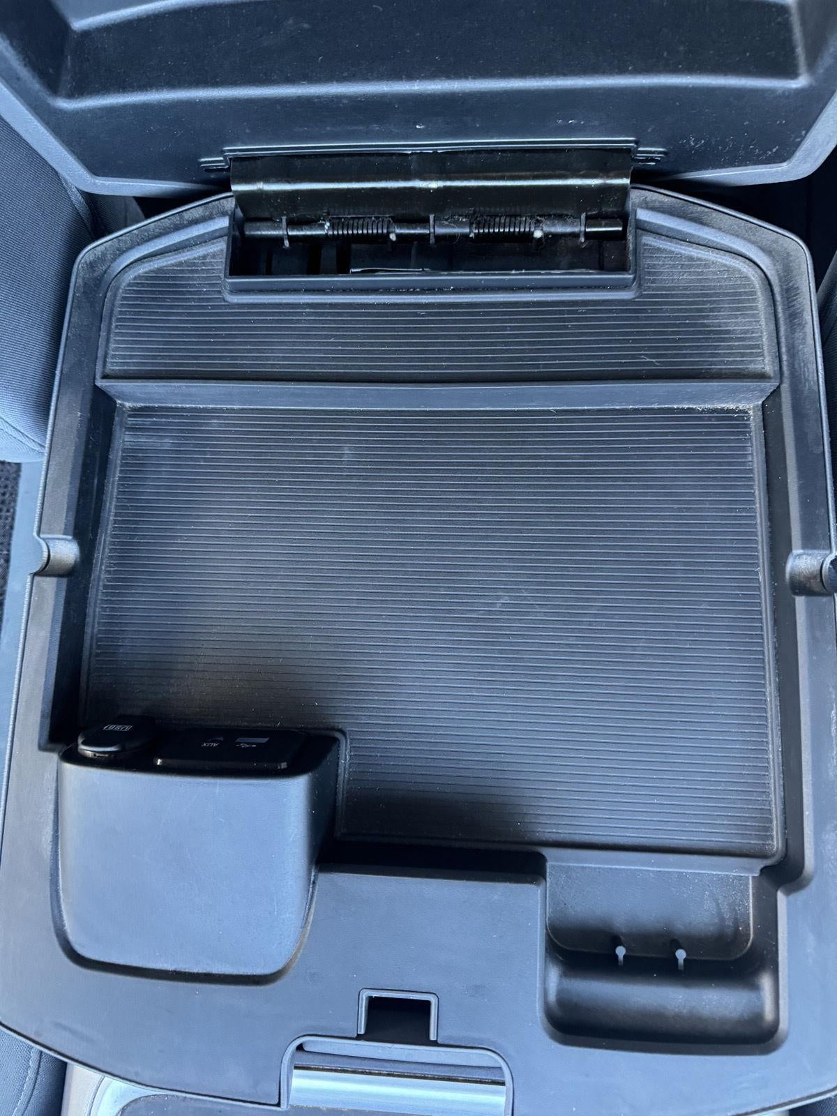 2017 RAM 3500 Big Horn Crew Cab 4x4 6'4' Box