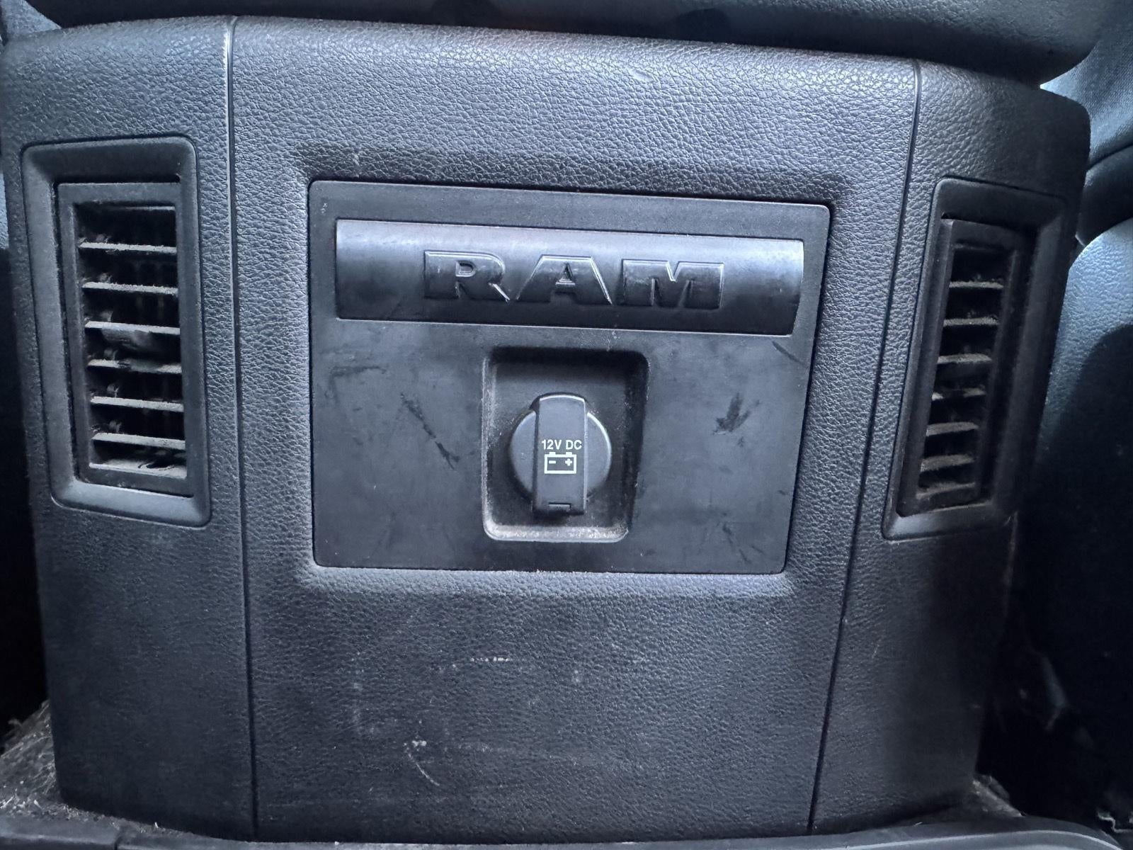 2017 RAM 3500 Big Horn Crew Cab 4x4 6'4' Box