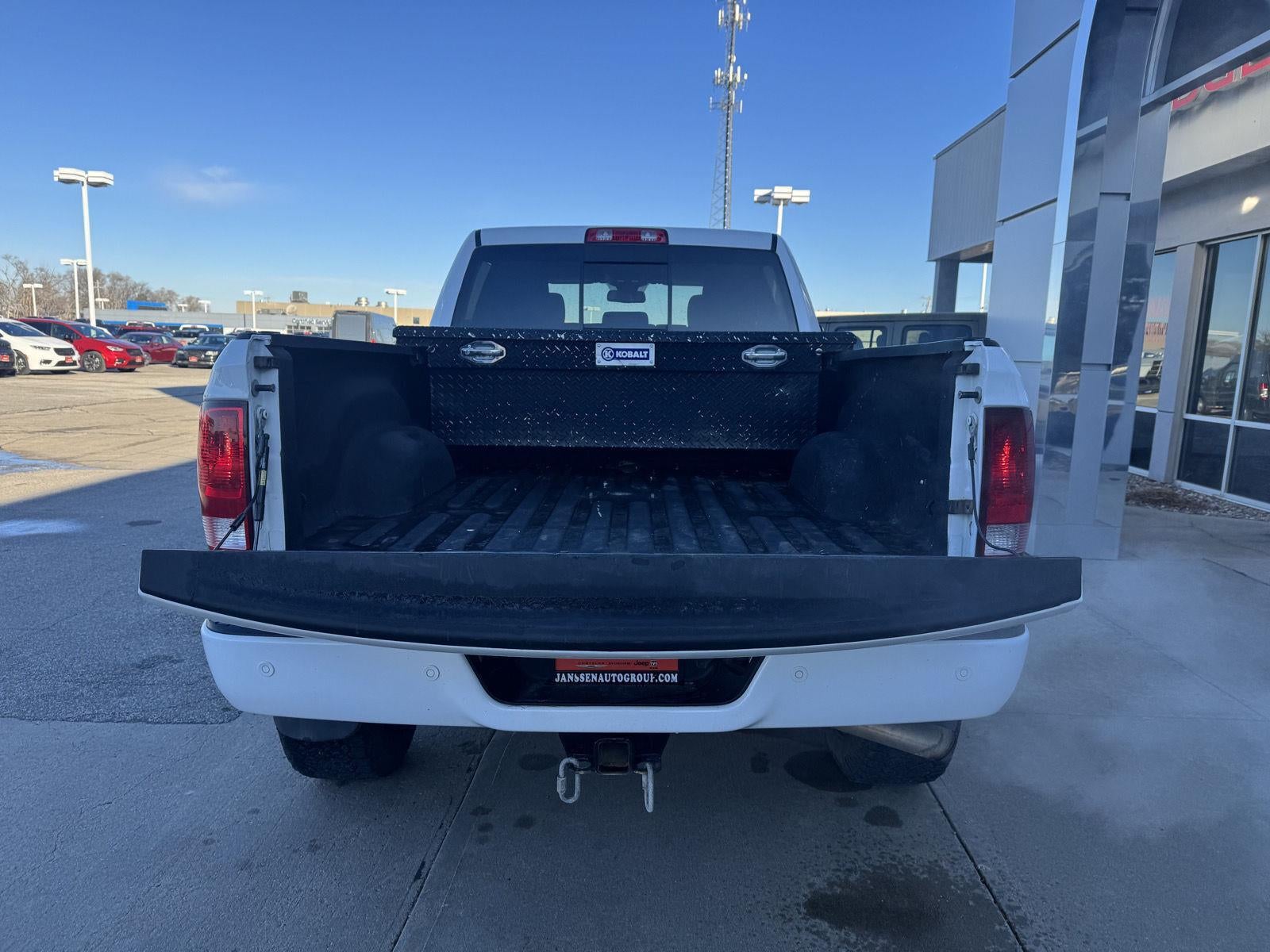 2017 RAM 3500 Big Horn Crew Cab 4x4 6'4' Box