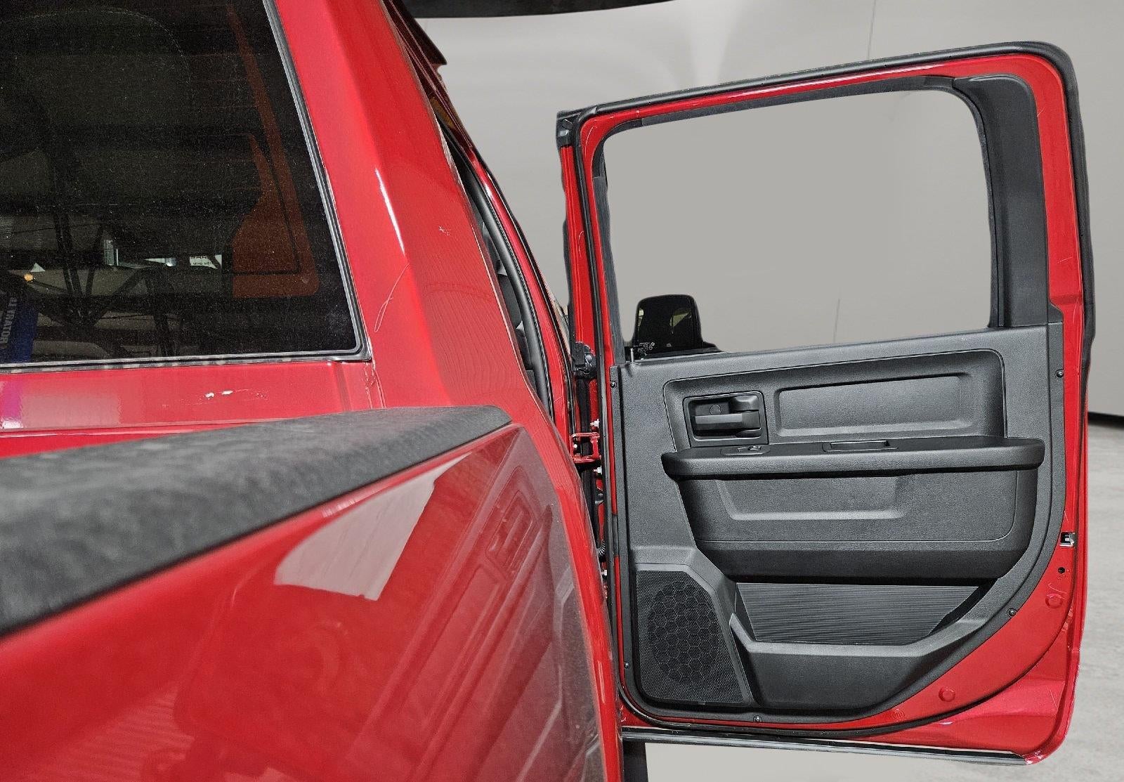 2027 RAM Ram 2500 RAM 2500 WARLOCK CREW CAB 4X4 6'4' BOX