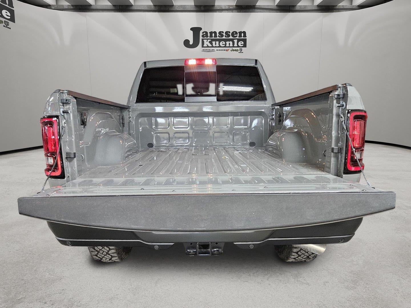 2027 RAM Ram 2500 RAM 2500 WARLOCK CREW CAB 4X4 6'4' BOX