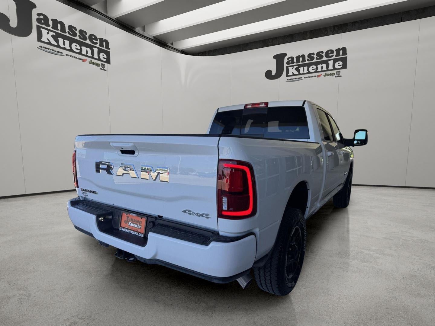 2026 RAM 2500 Laramie Crew Cab 4x4 6'4' Box