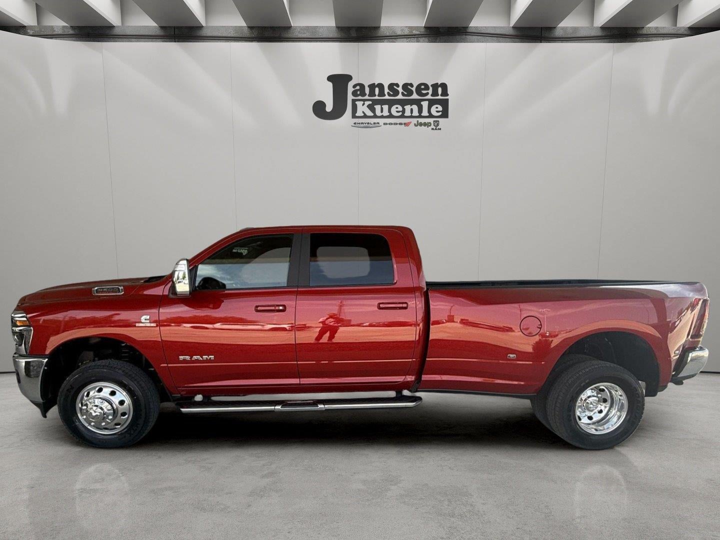 2026 RAM Ram 3500 RAM 3500 LARAMIE CREW CAB 4X4 8' BOX