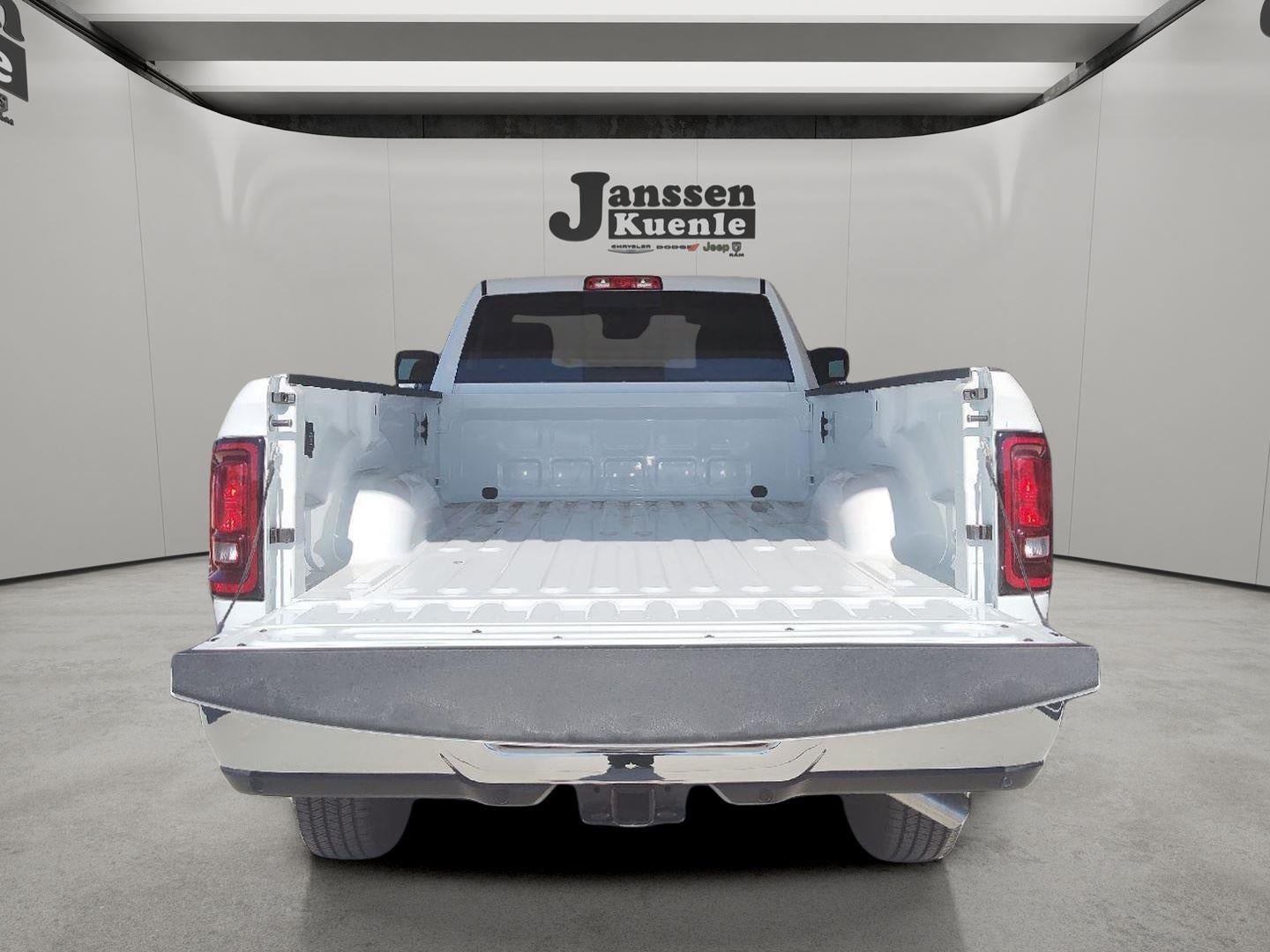 2025 RAM 2500 Tradesman Regular Cab 4x4 8' Box