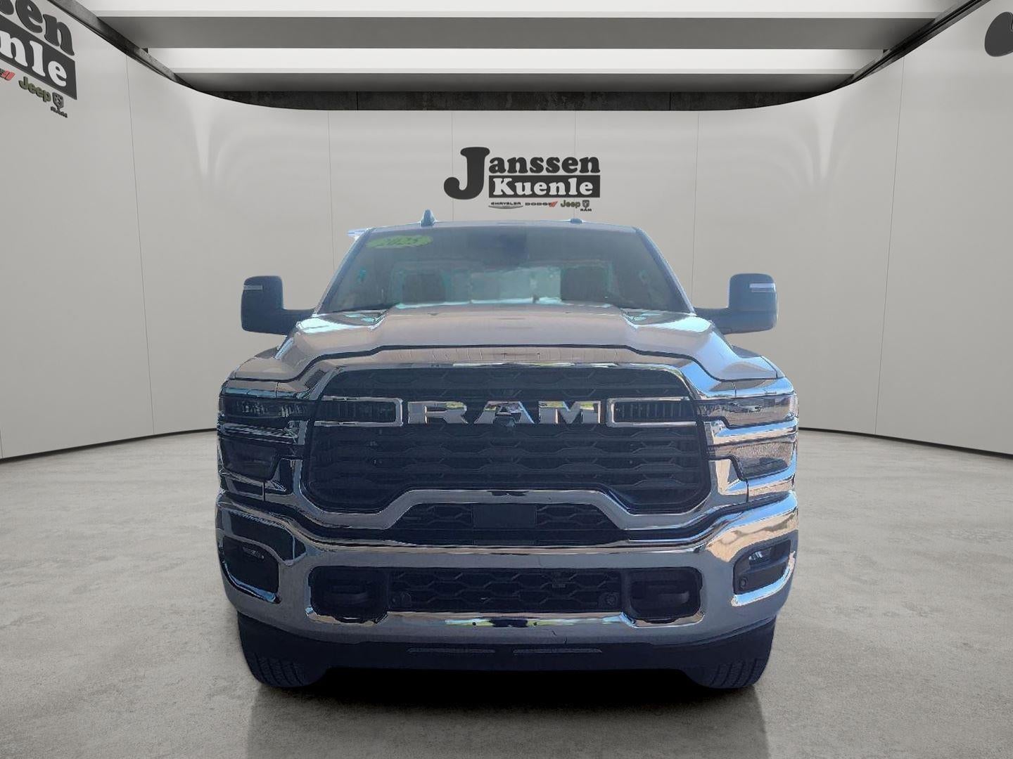 2025 RAM 2500 Tradesman Regular Cab 4x4 8' Box