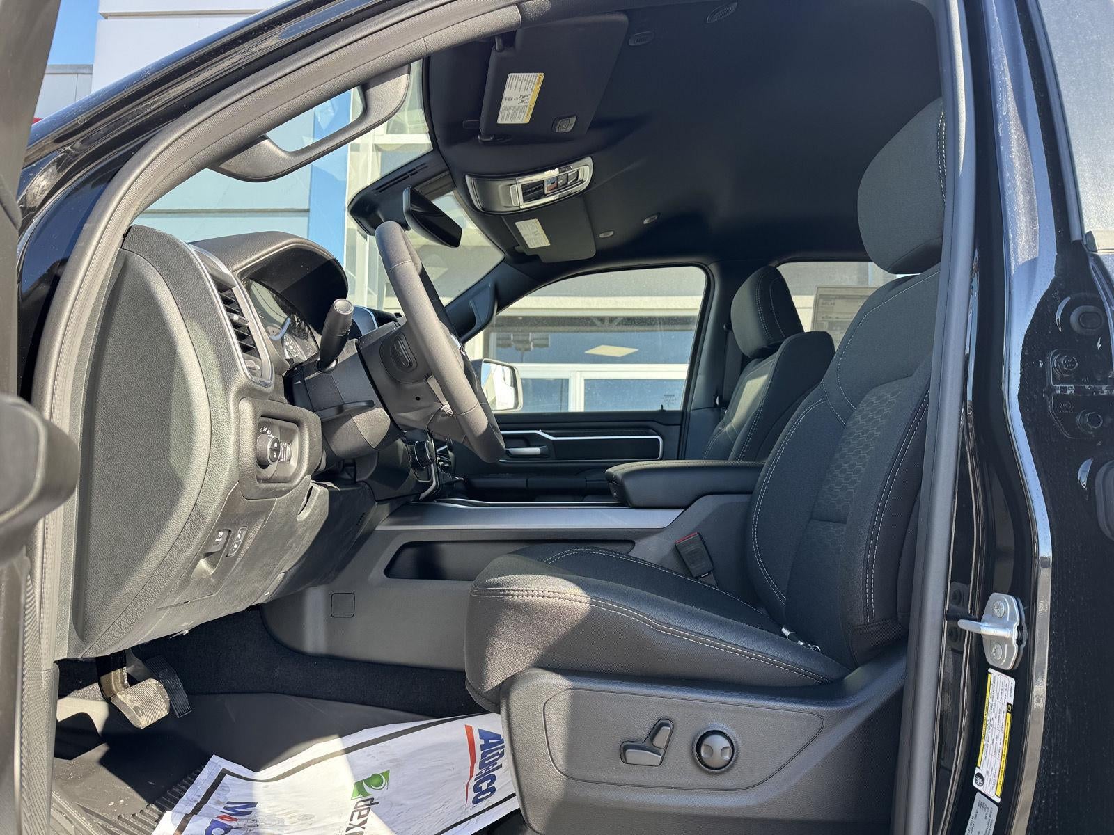 2025 RAM Ram 1500 RAM 1500 BIG HORN CREW CAB 4X4 5'7' BOX