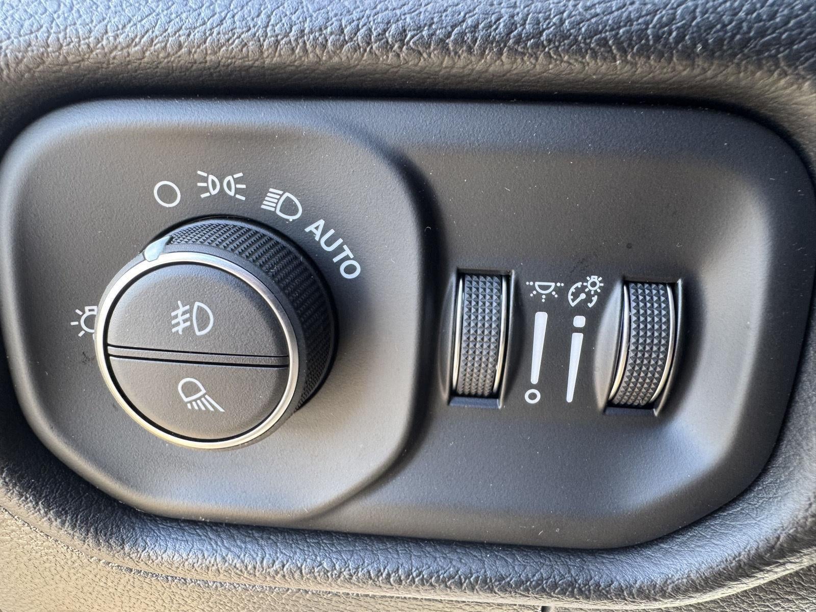 2025 RAM Ram 1500 RAM 1500 BIG HORN CREW CAB 4X4 5'7' BOX