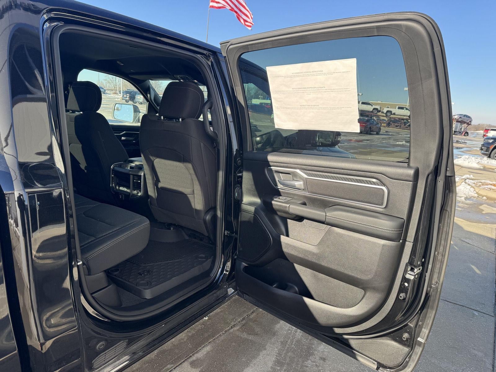 2025 RAM Ram 1500 RAM 1500 BIG HORN CREW CAB 4X4 5'7' BOX