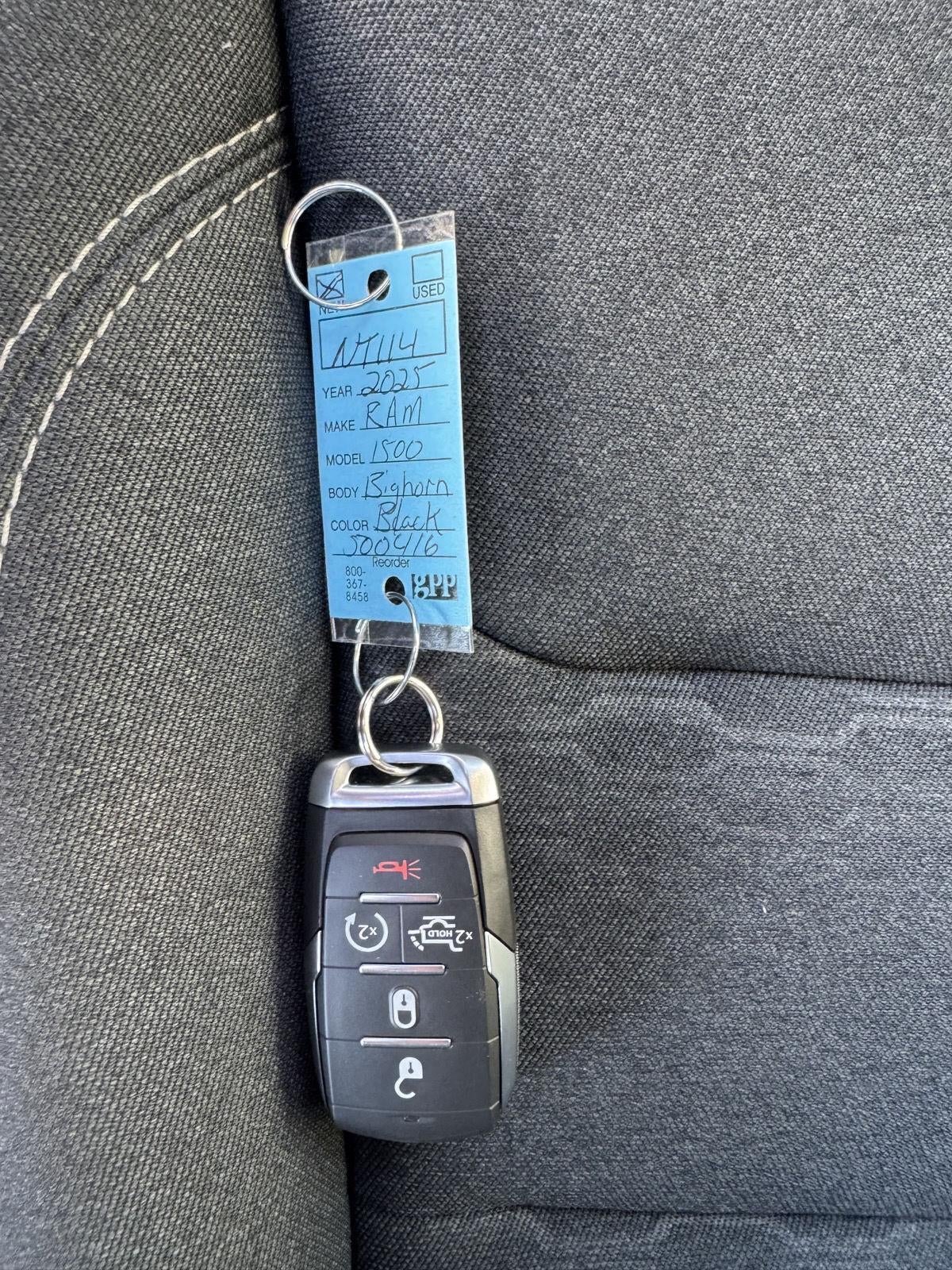 2025 RAM Ram 1500 RAM 1500 BIG HORN CREW CAB 4X4 5'7' BOX