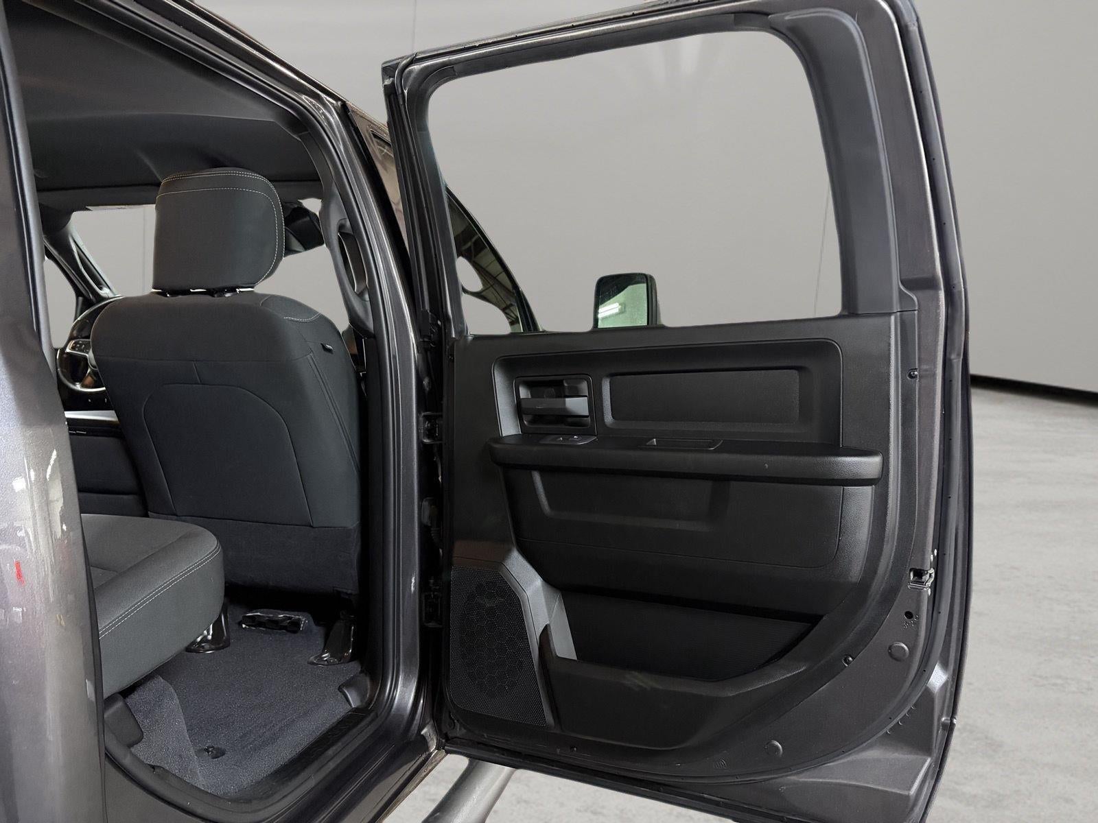 2025 RAM 2500 Tradesman Crew Cab 4x4 6'4' Box