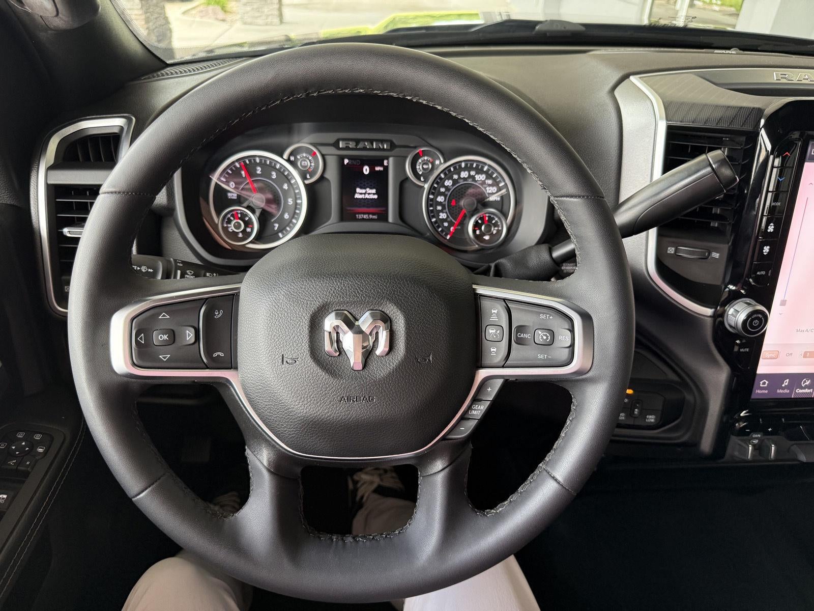 2025 RAM 2500 Big Horn Crew Cab 4x4 6'4' Box