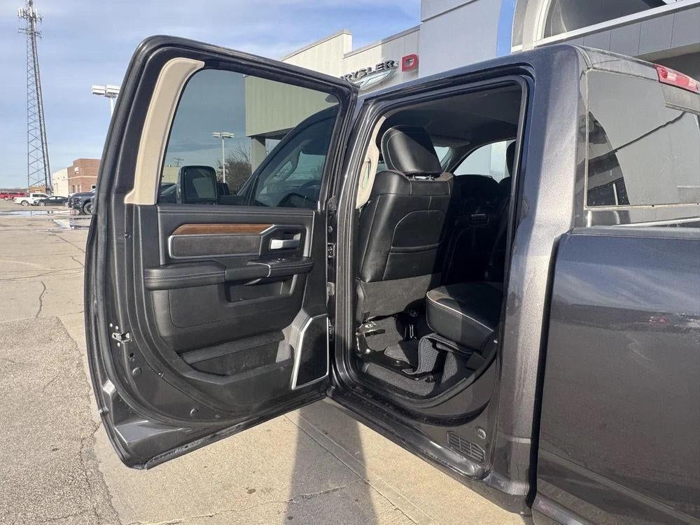 2024 RAM 2500 Laramie Crew Cab 4x4 6'4' Box