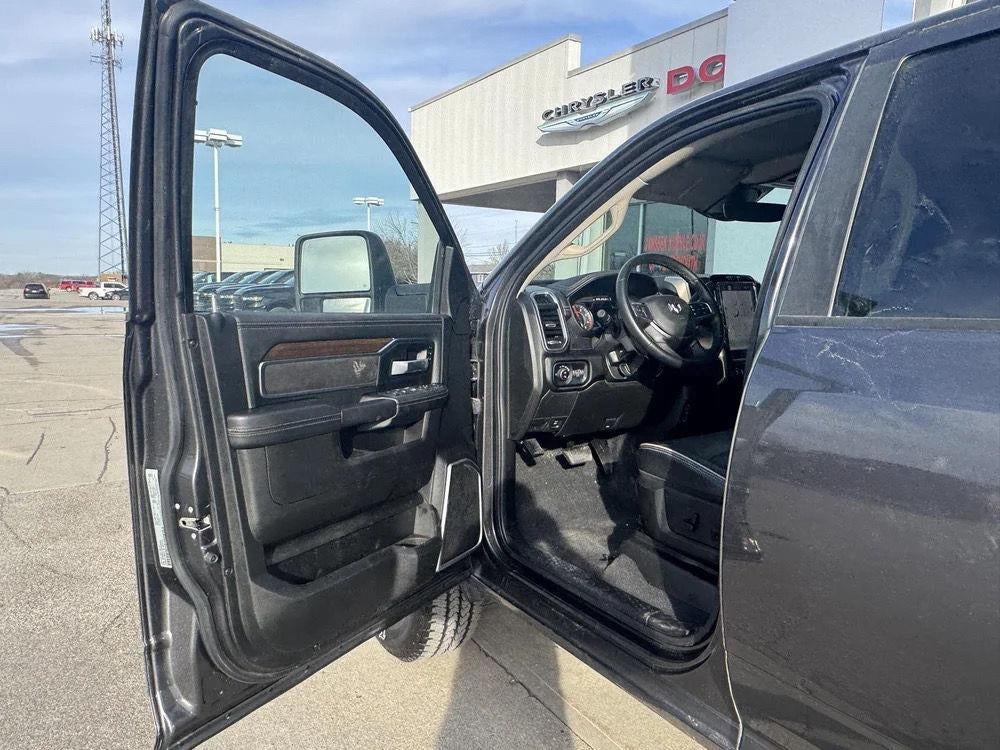 2024 RAM 2500 Laramie Crew Cab 4x4 6'4' Box